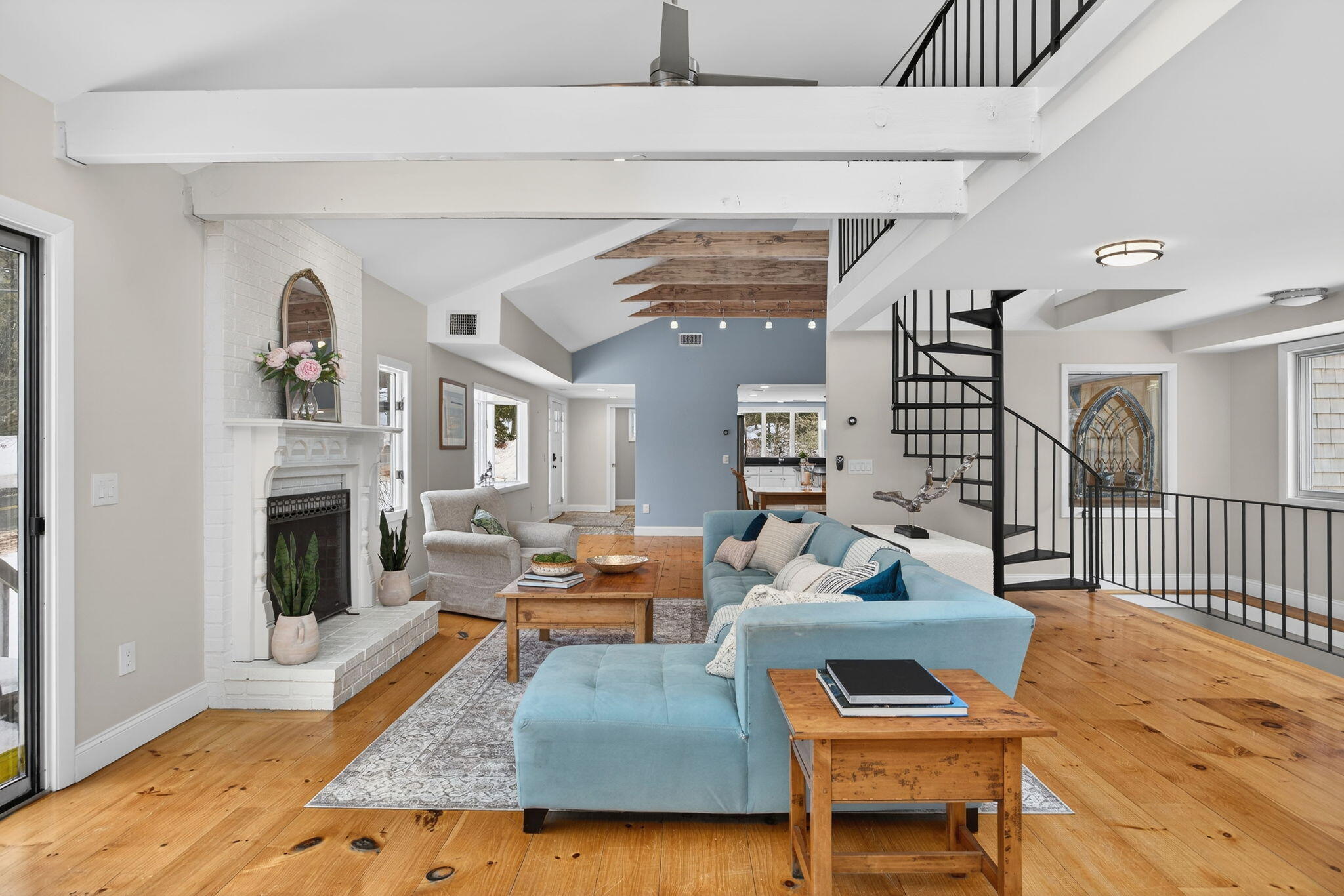 345 Cove Road 