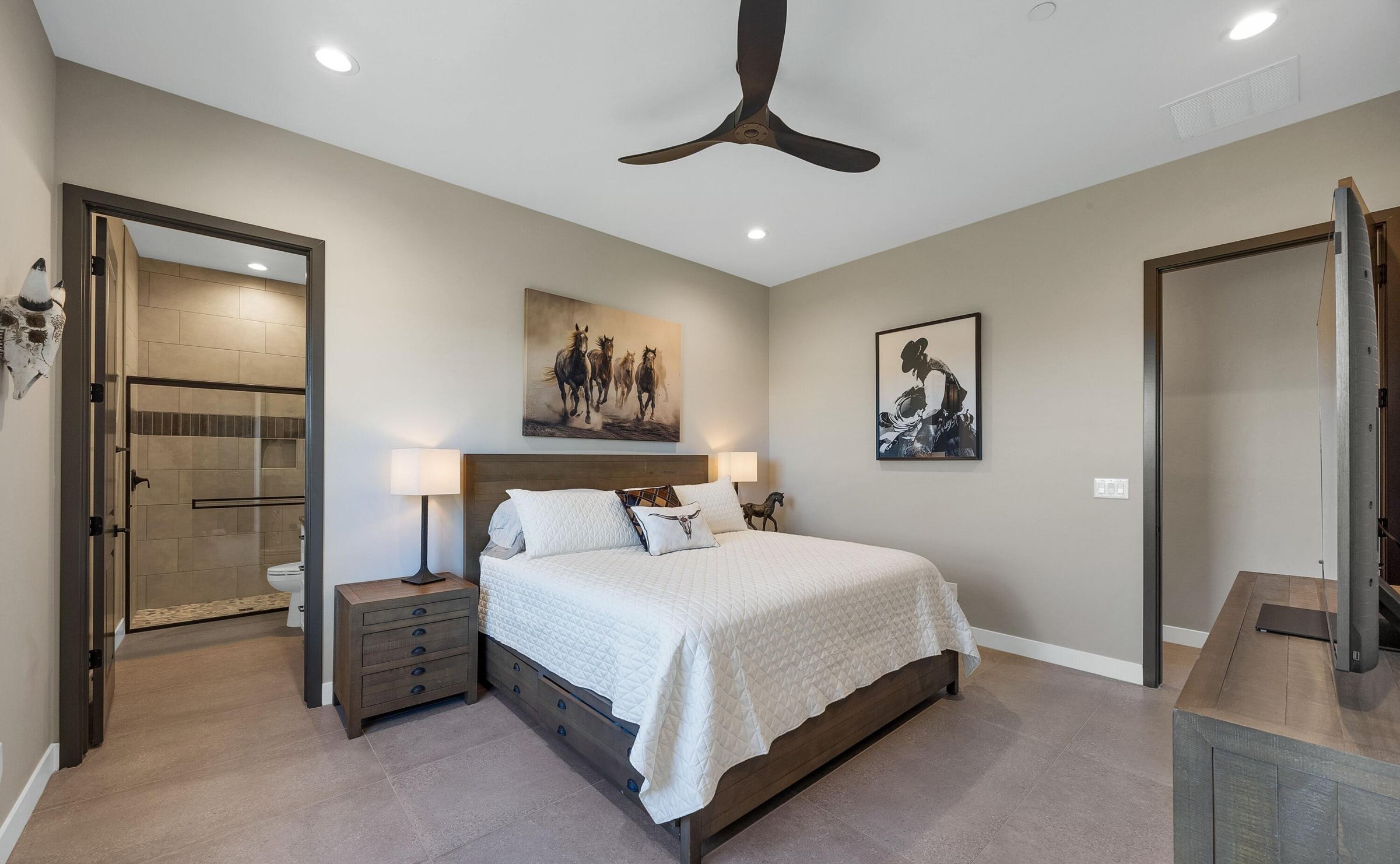 5445 N Yvon Heights Place 