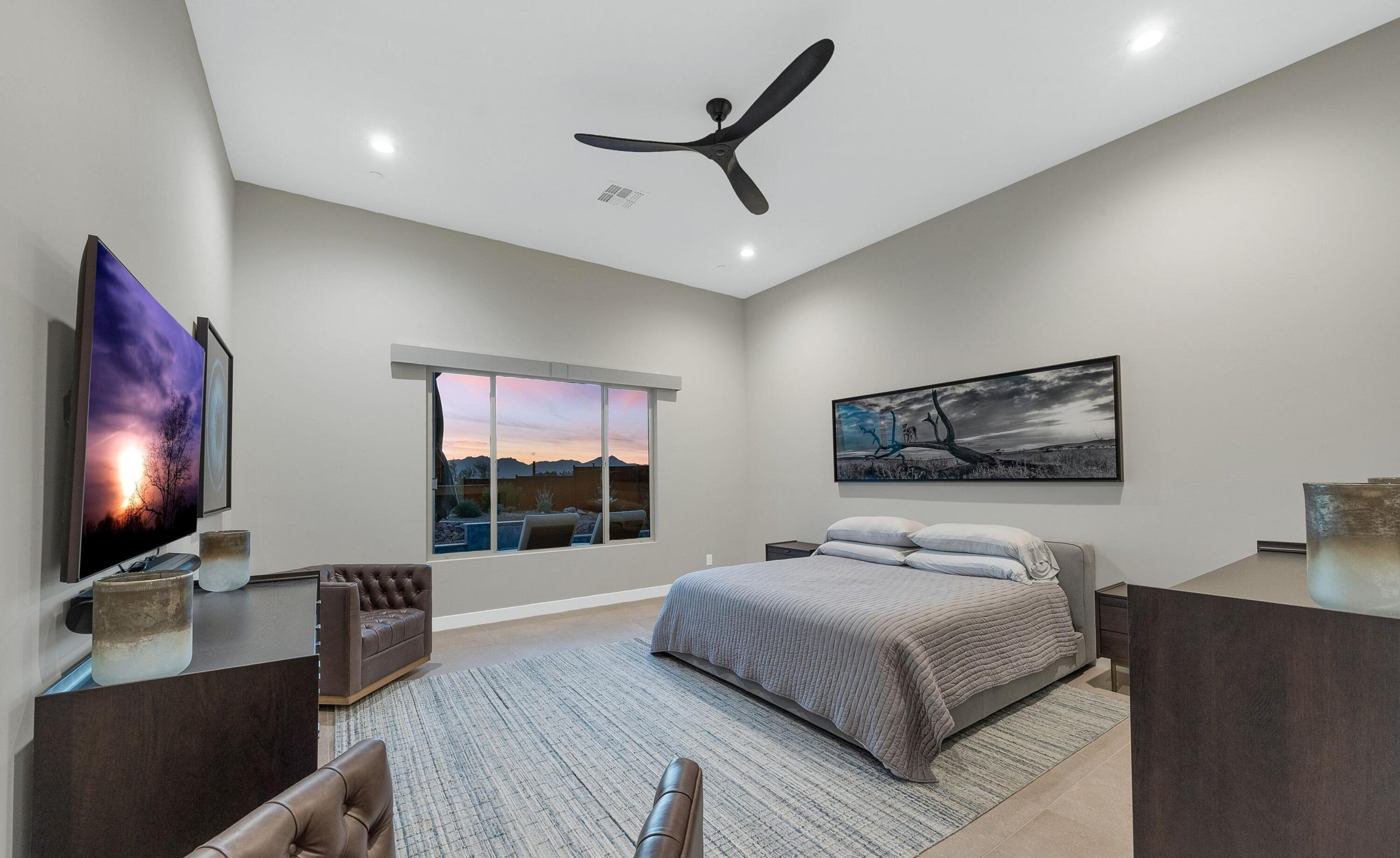 5445 N Yvon Heights Place 