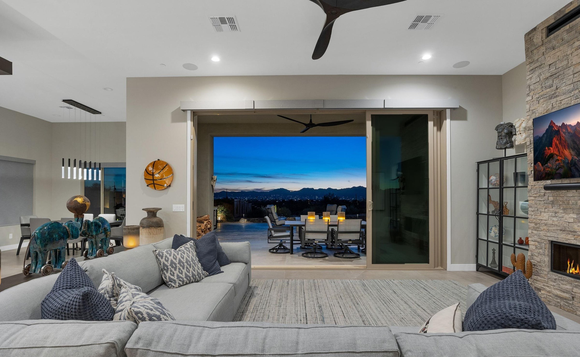 5445 N Yvon Heights Place 