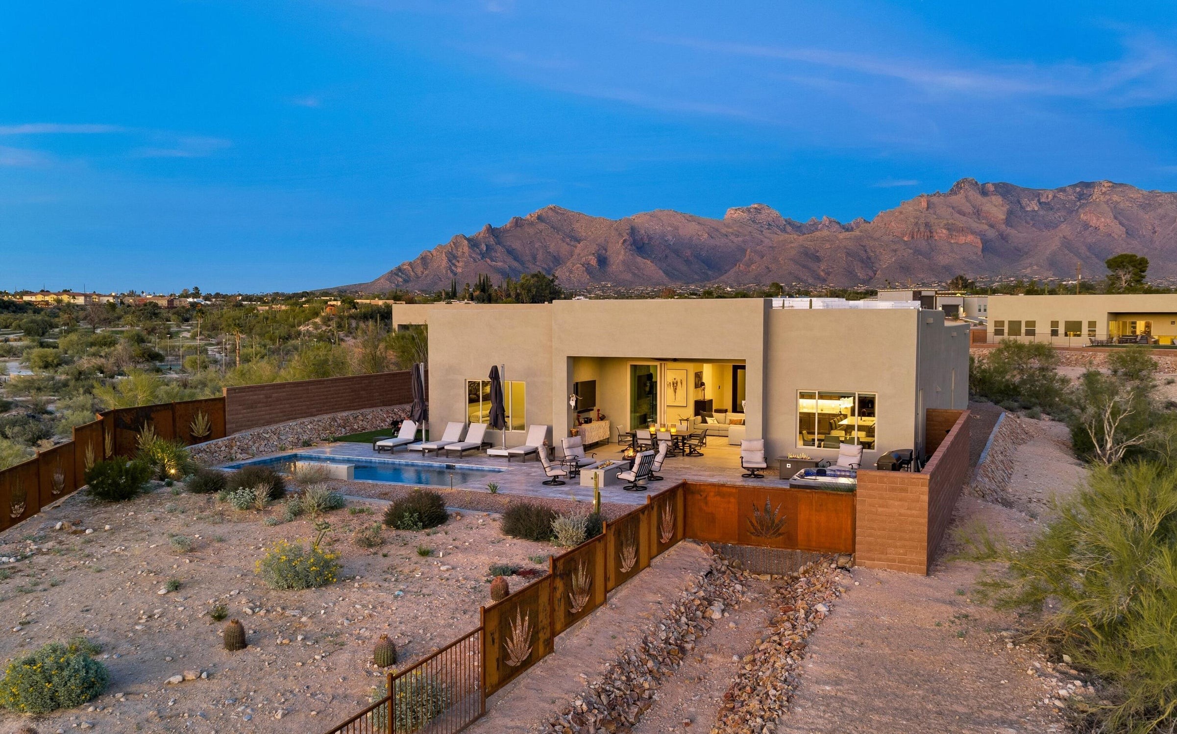 5445 N Yvon Heights Place 