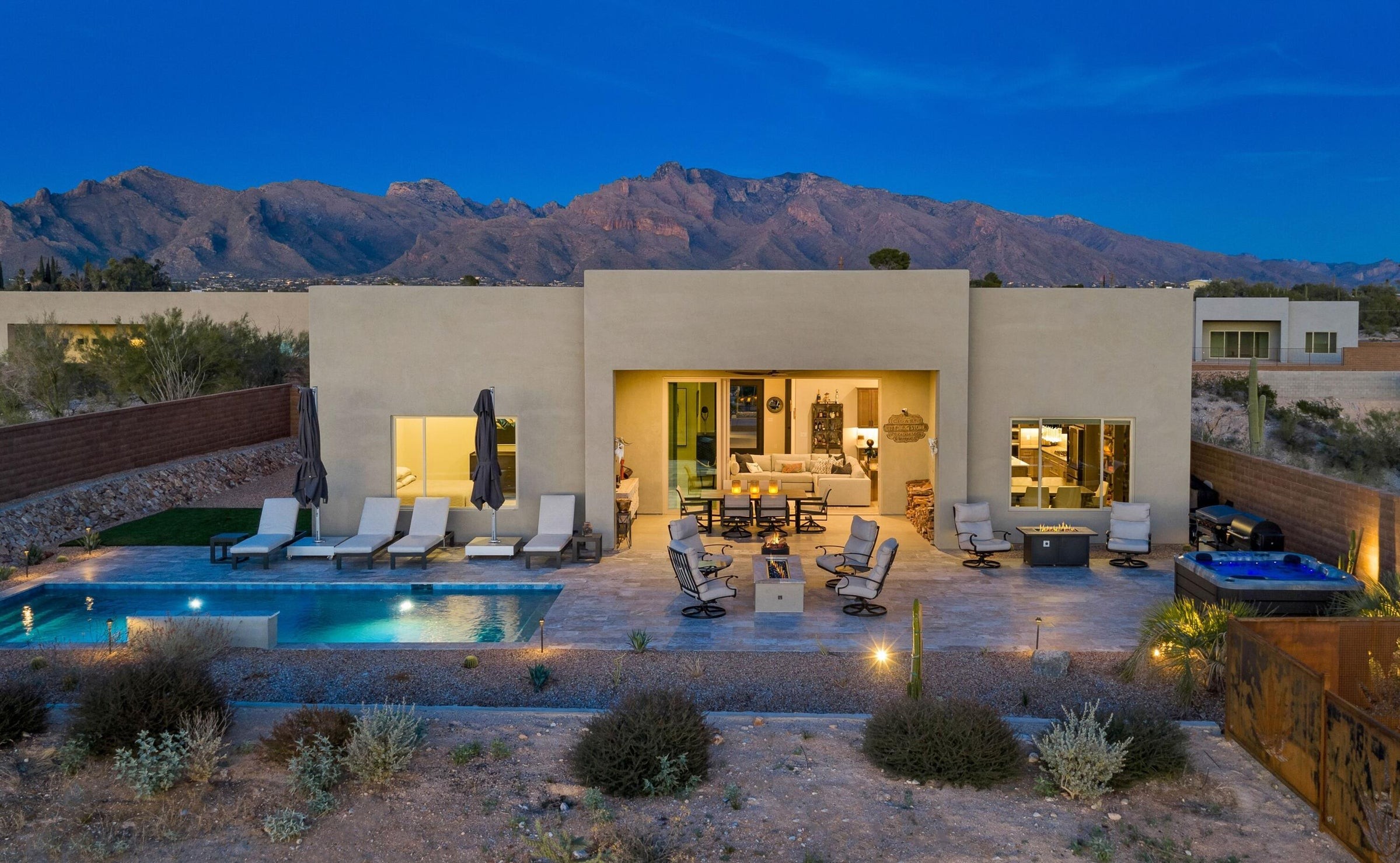 5445 N Yvon Heights Place 