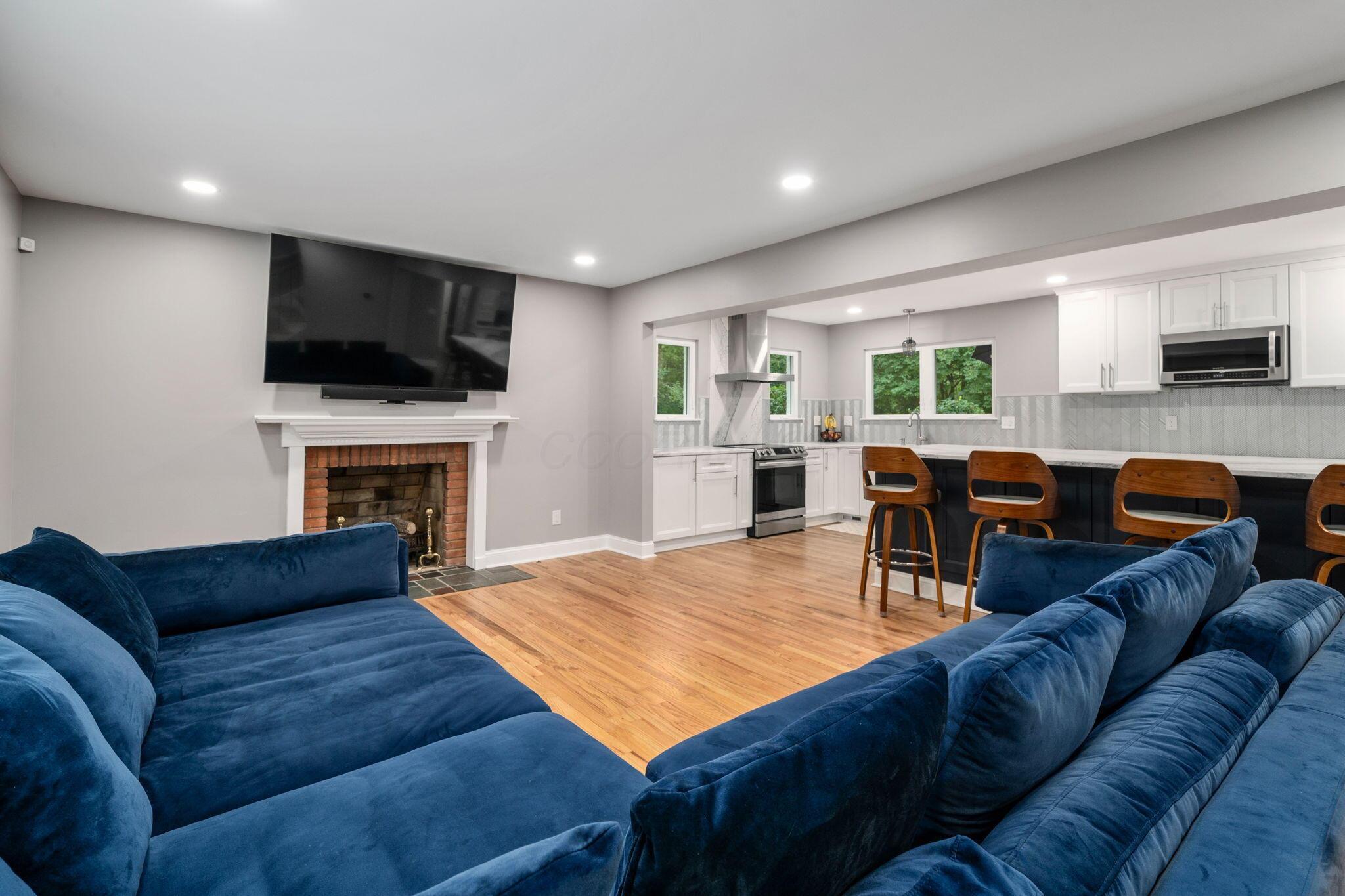 4325 Cameron Road