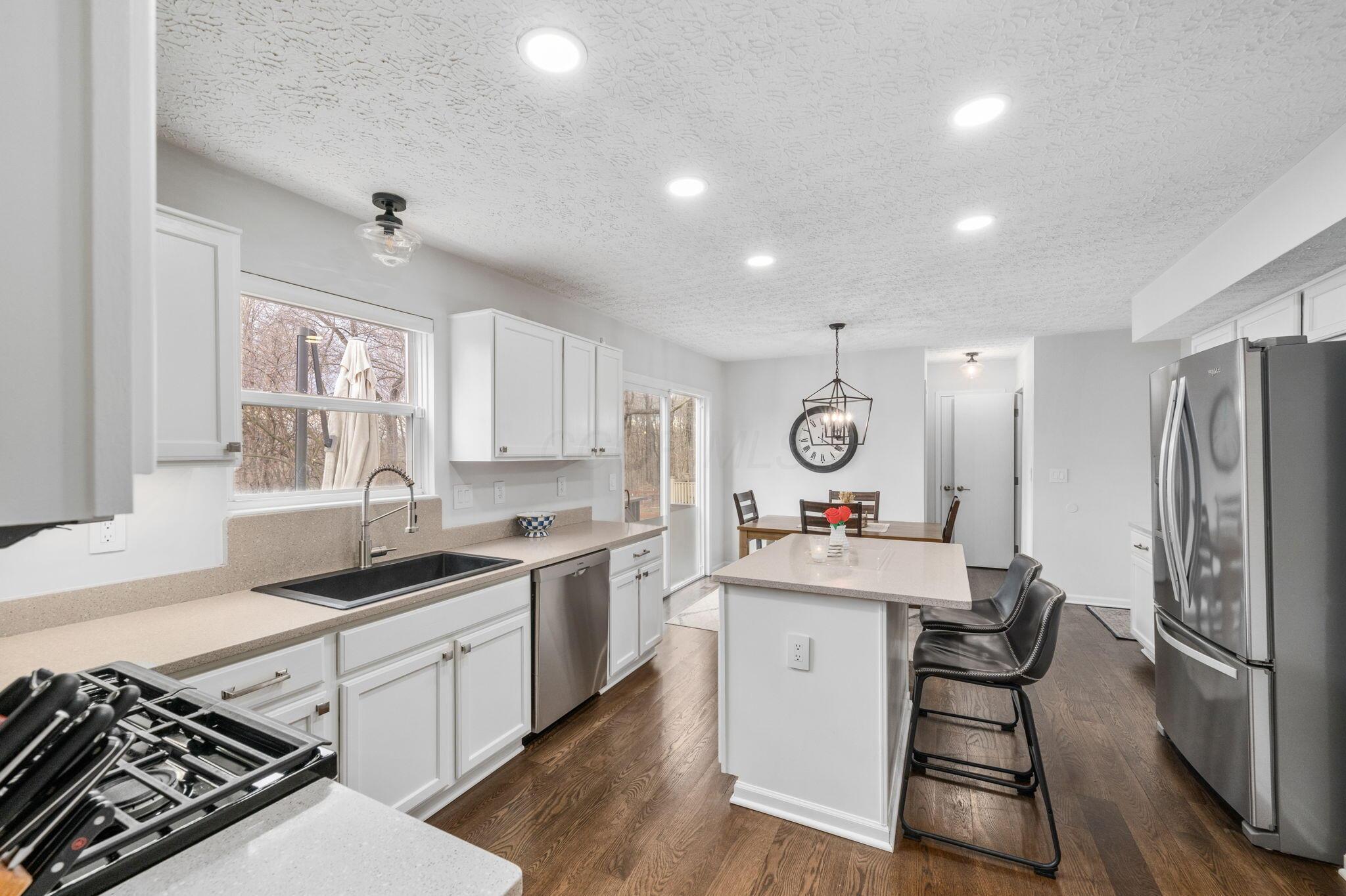 7555 Dover Ridge Court