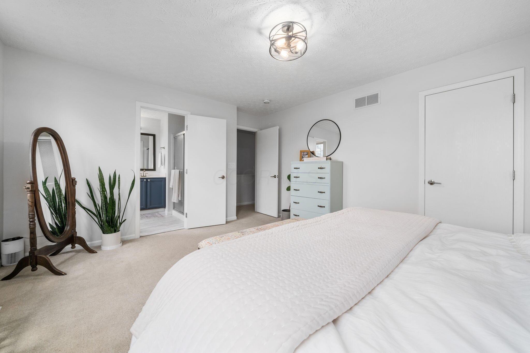 7555 Dover Ridge Court