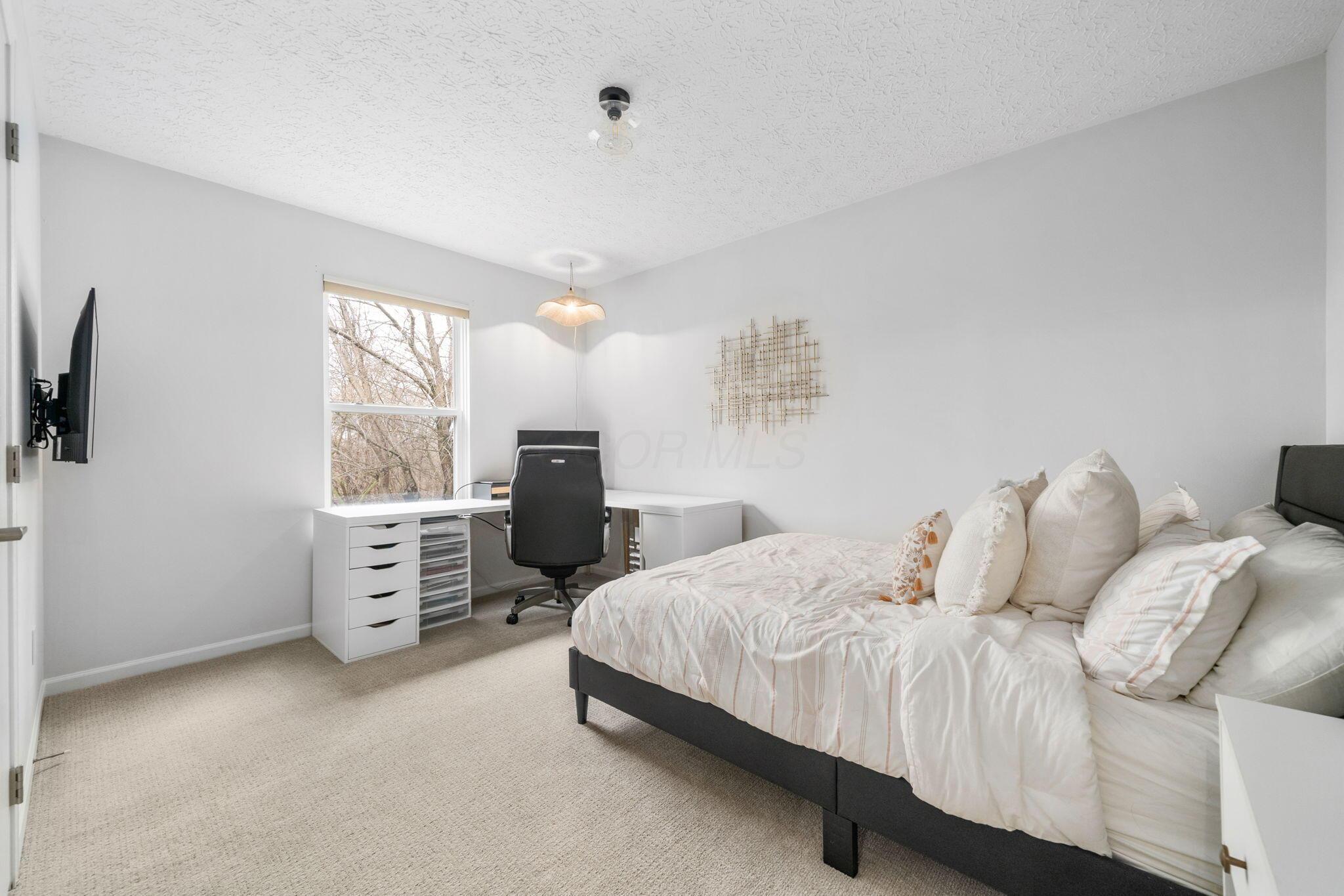 7555 Dover Ridge Court