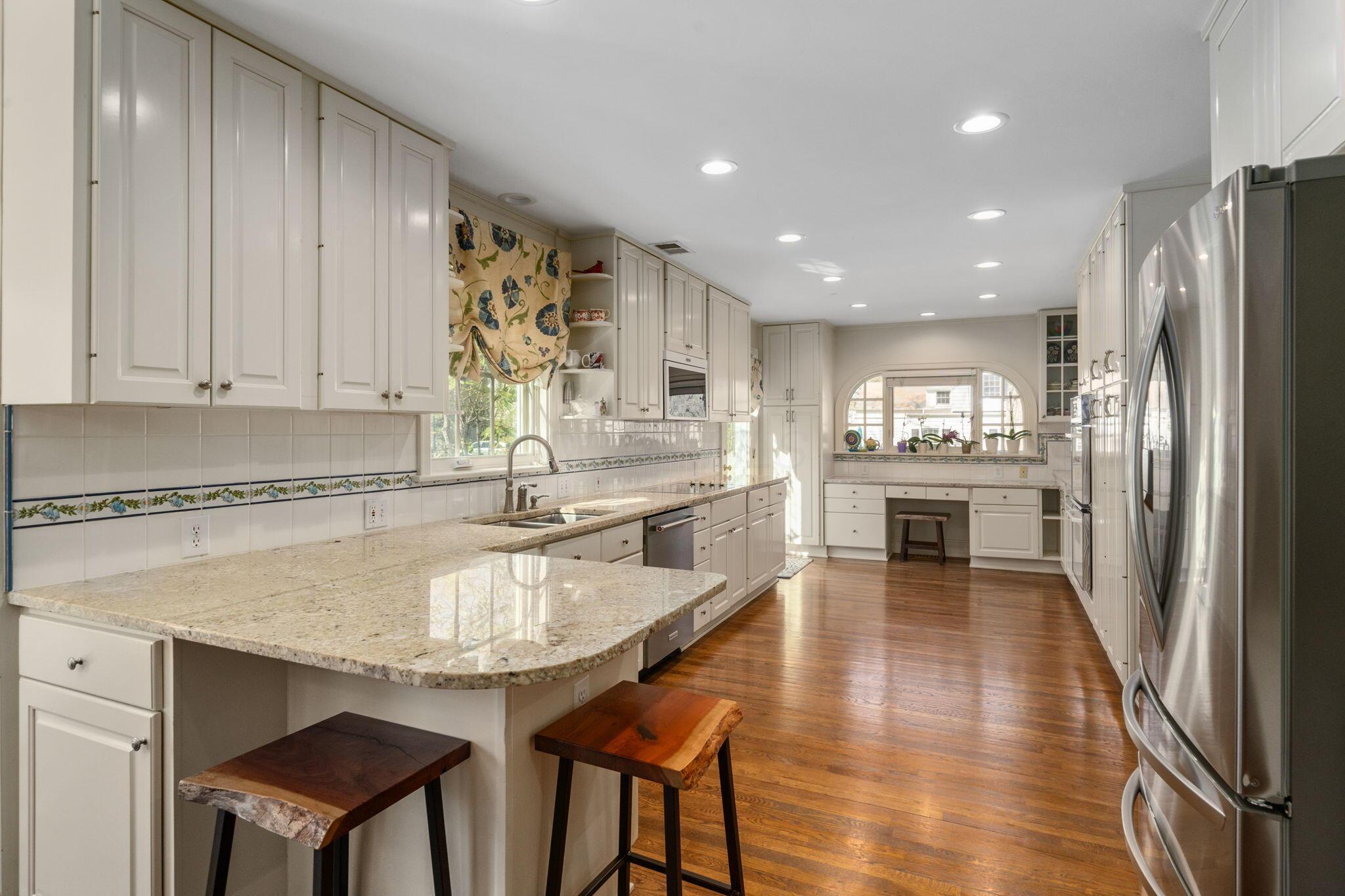 2533 Bryden Road