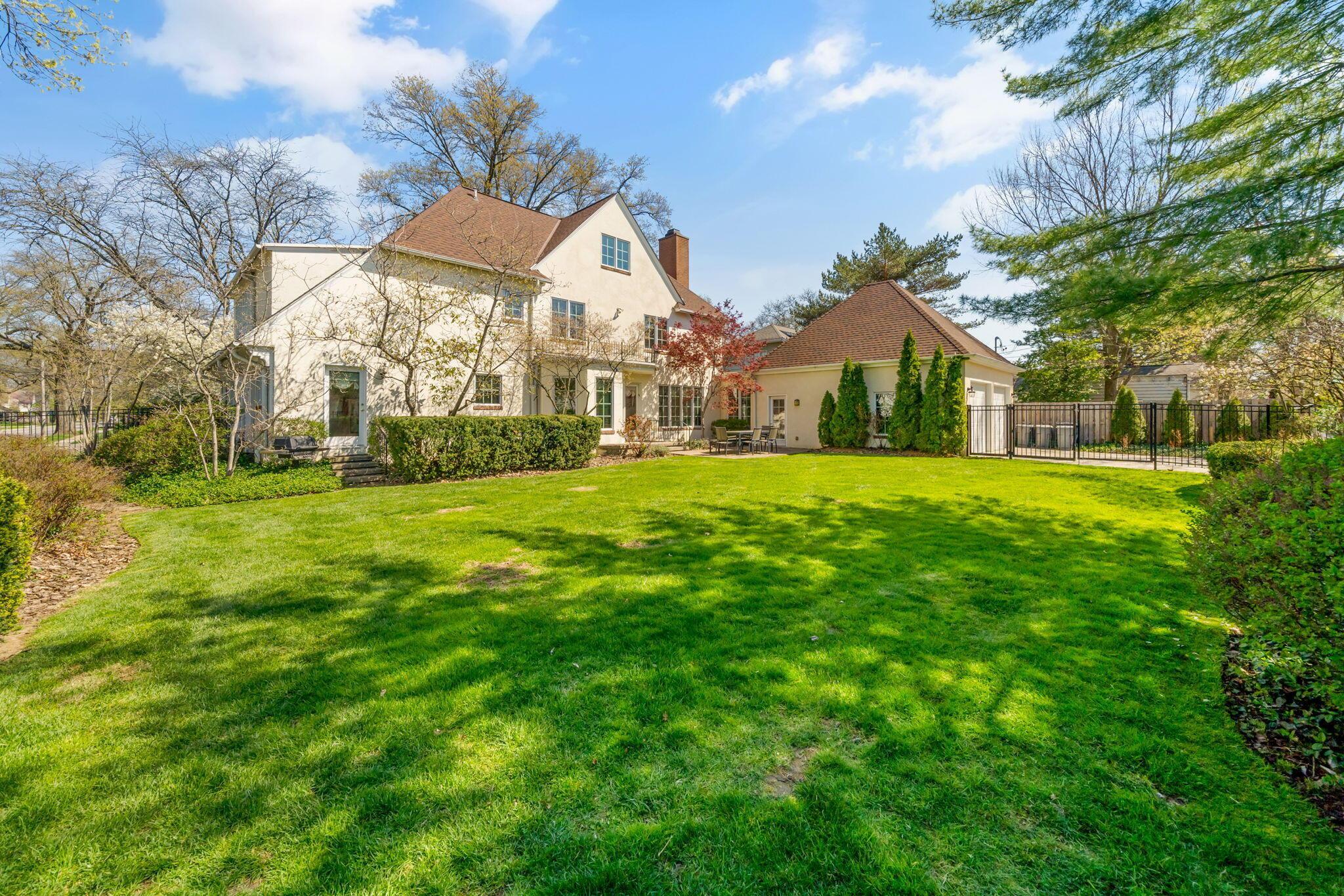 2533 Bryden Road