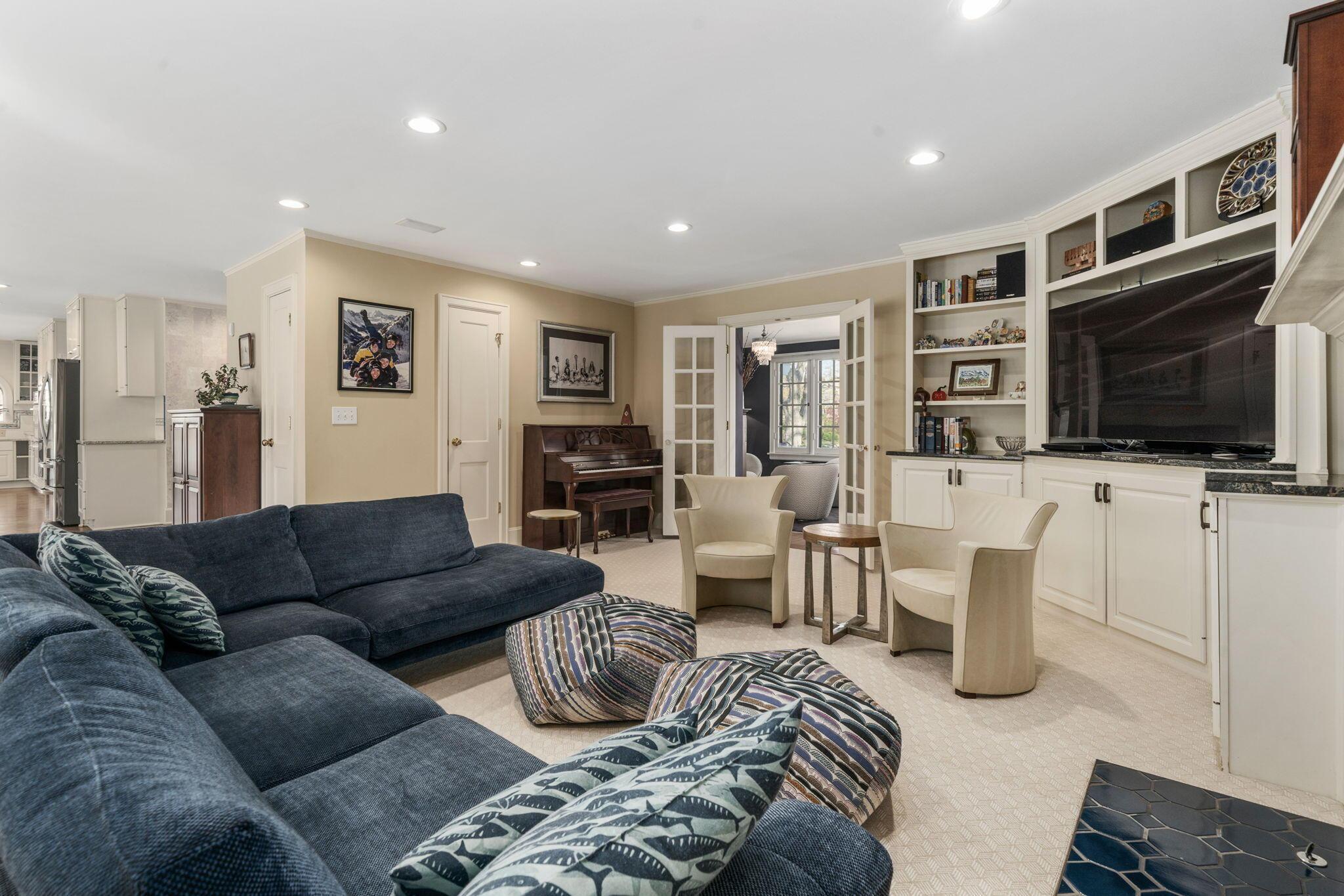 2533 Bryden Road