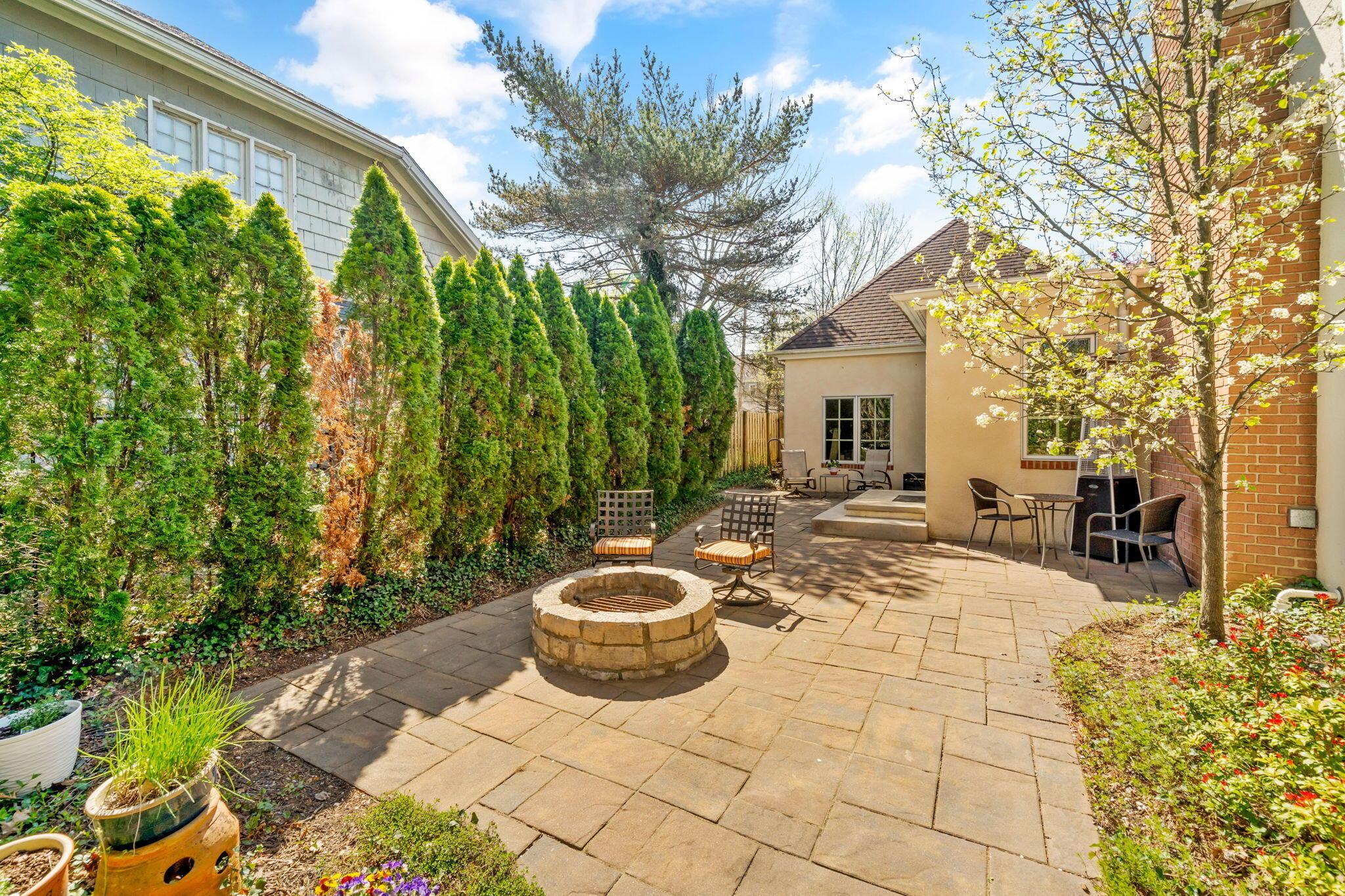 2533 Bryden Road