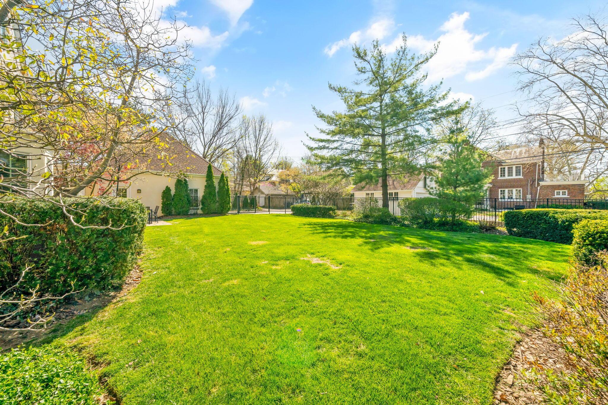 2533 Bryden Road