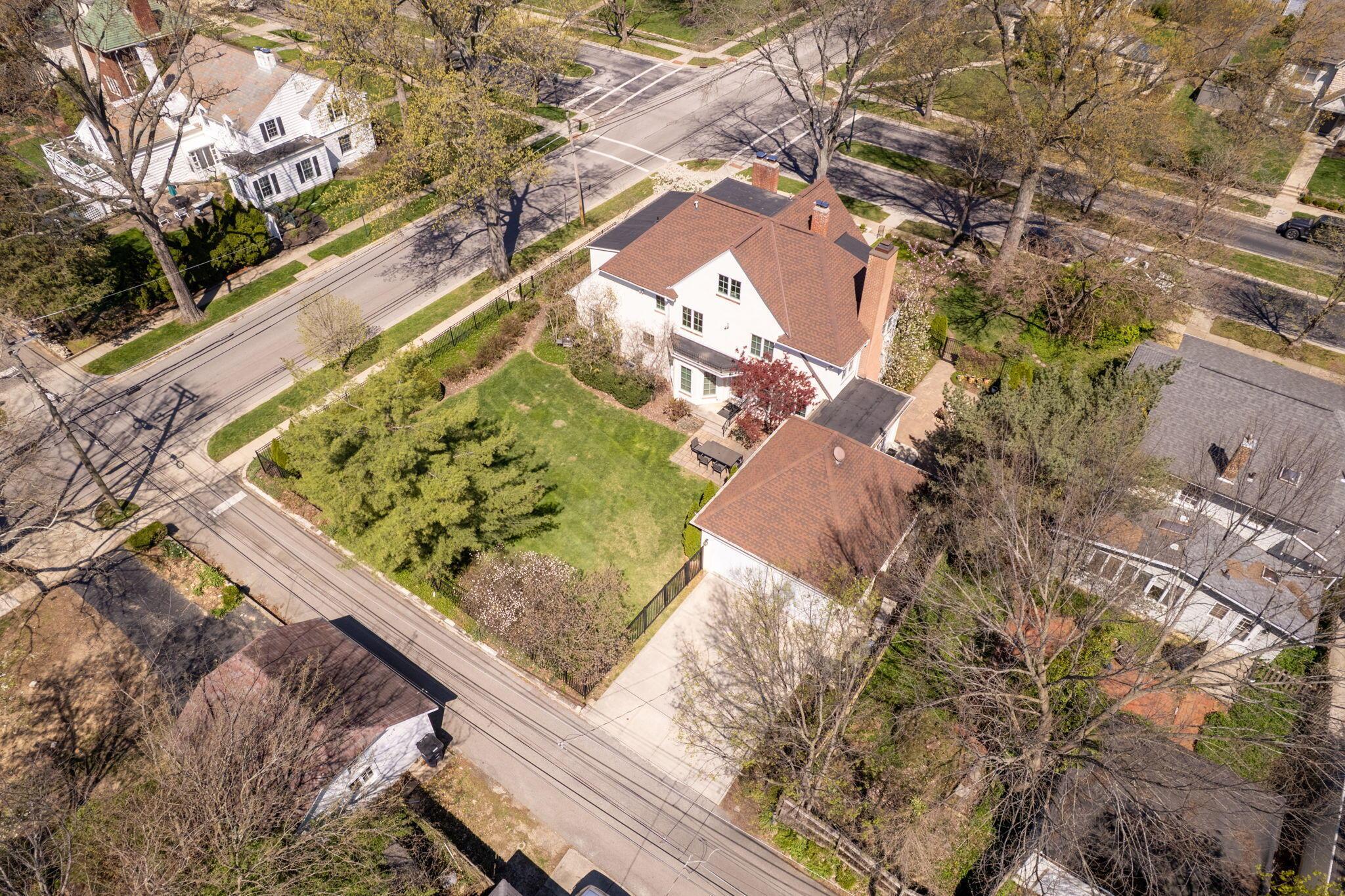 2533 Bryden Road
