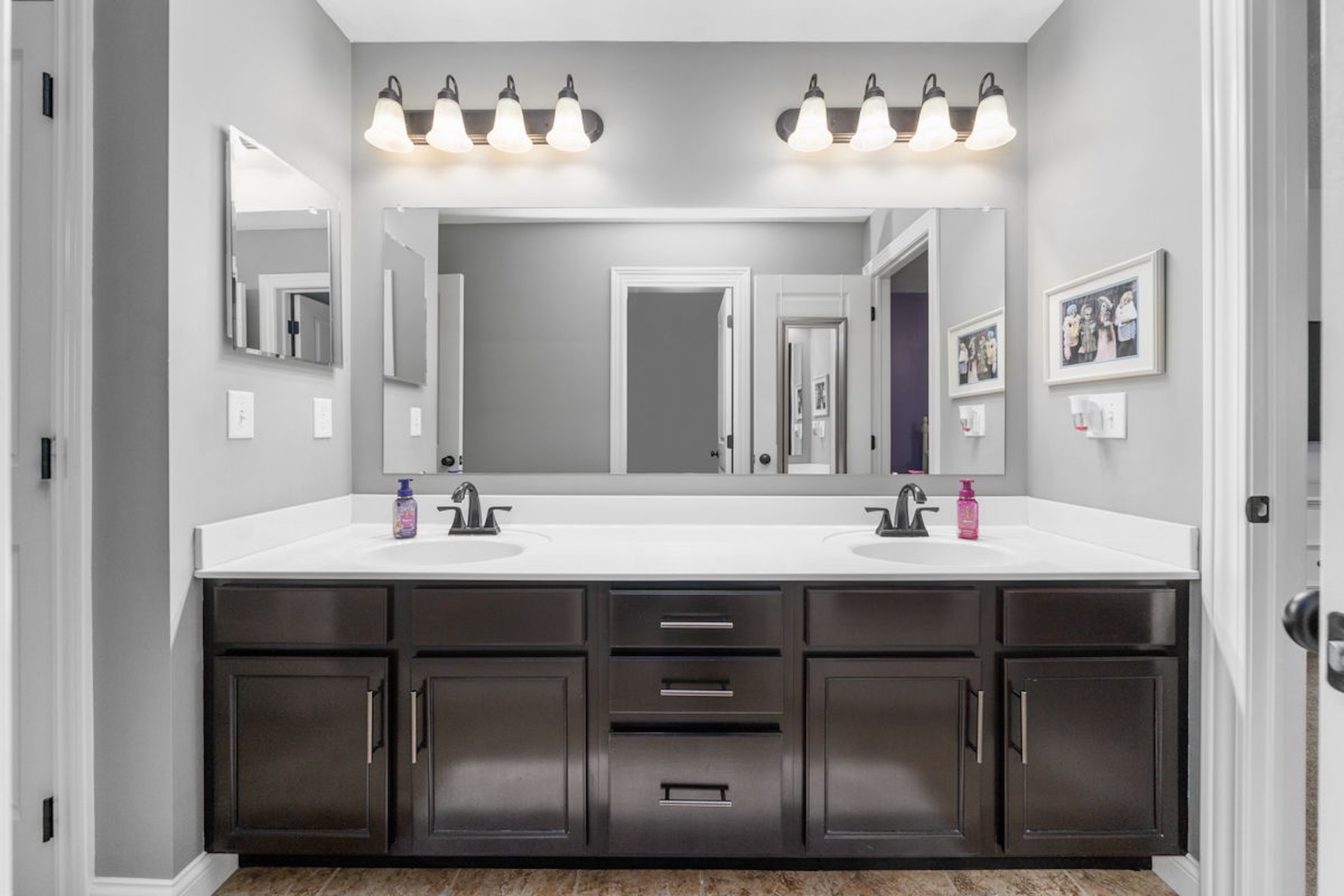 949 Elderberry Loop