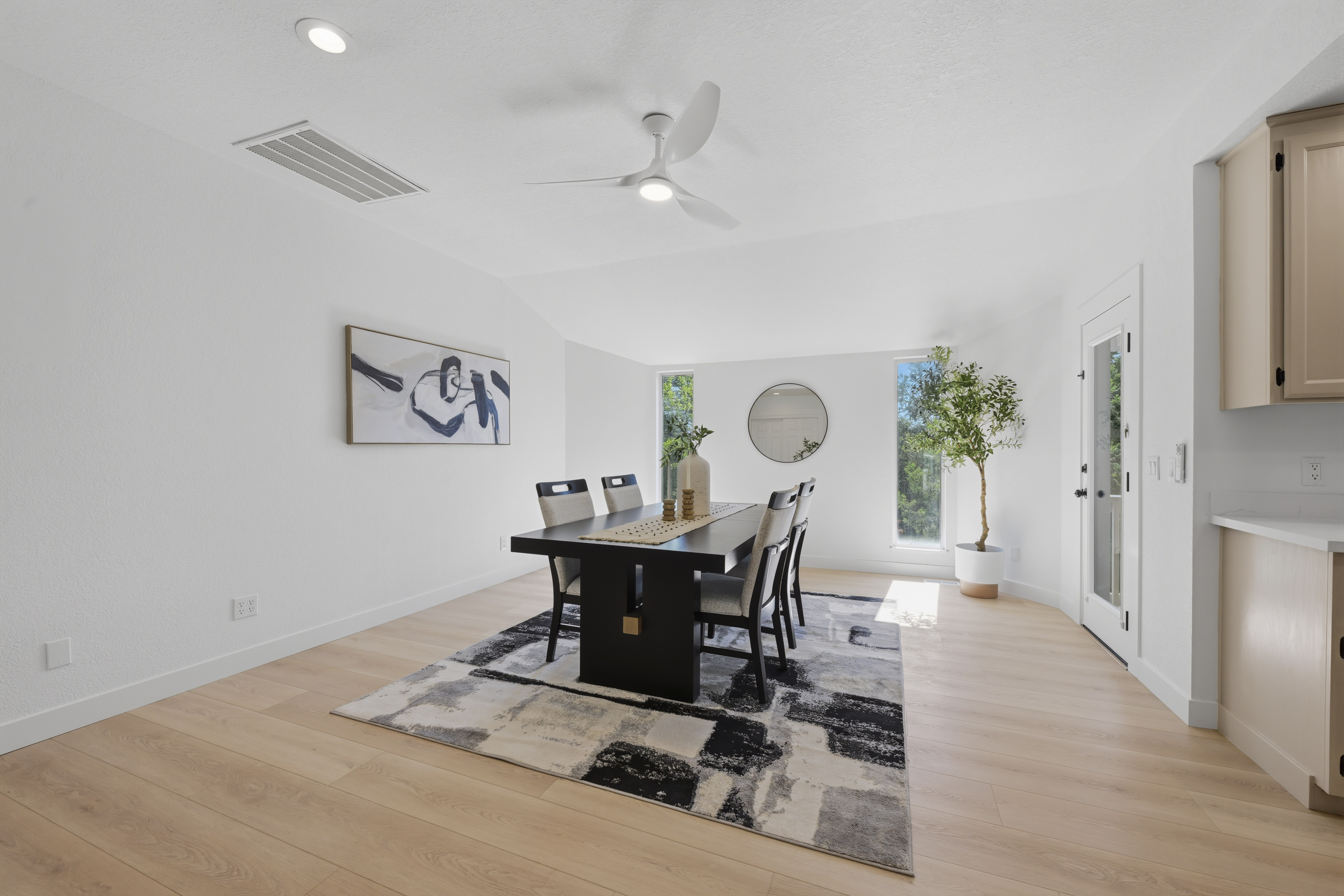 3020 Oakwood Road 