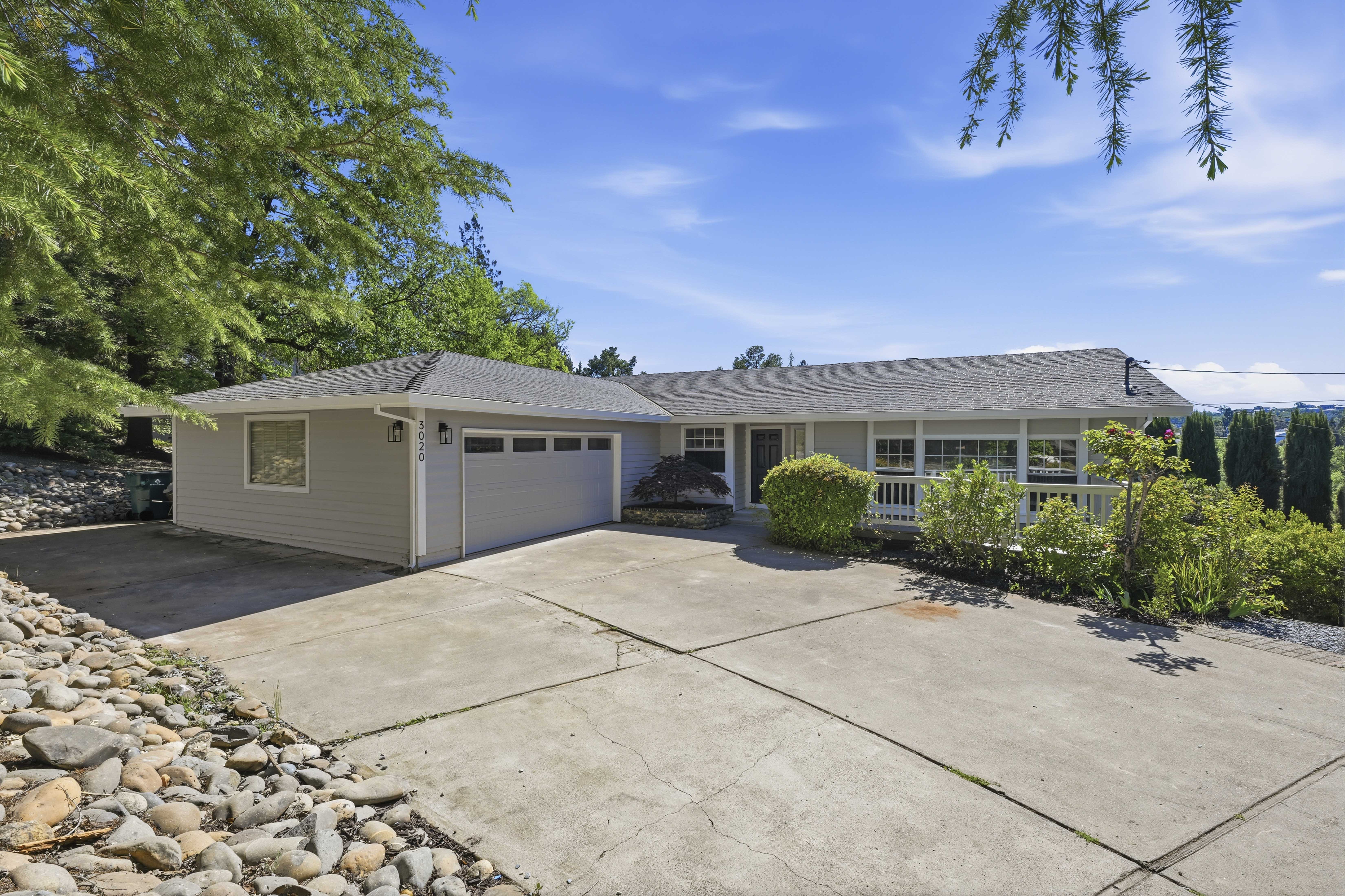 3020 Oakwood Road 