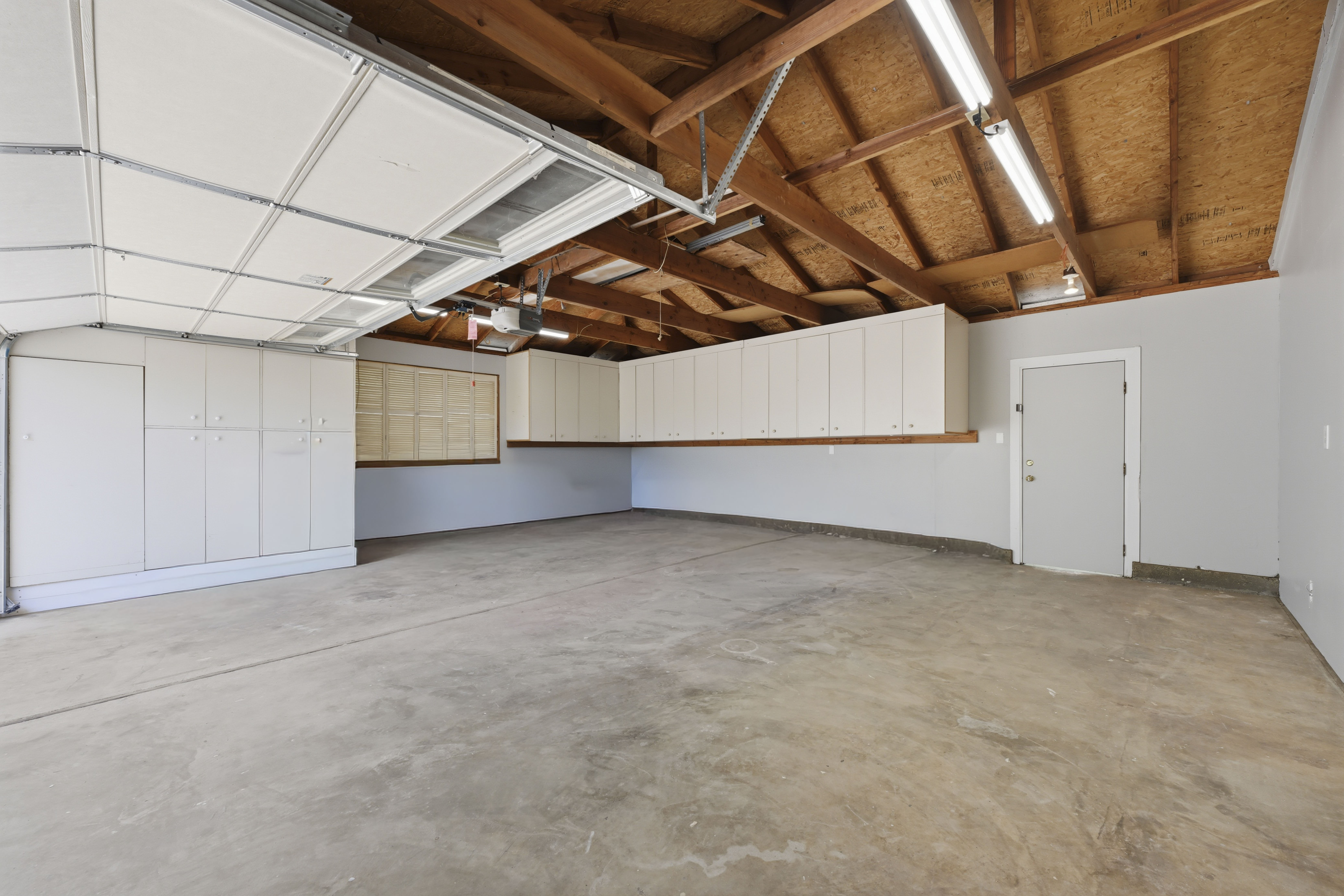 3020 Oakwood Road 