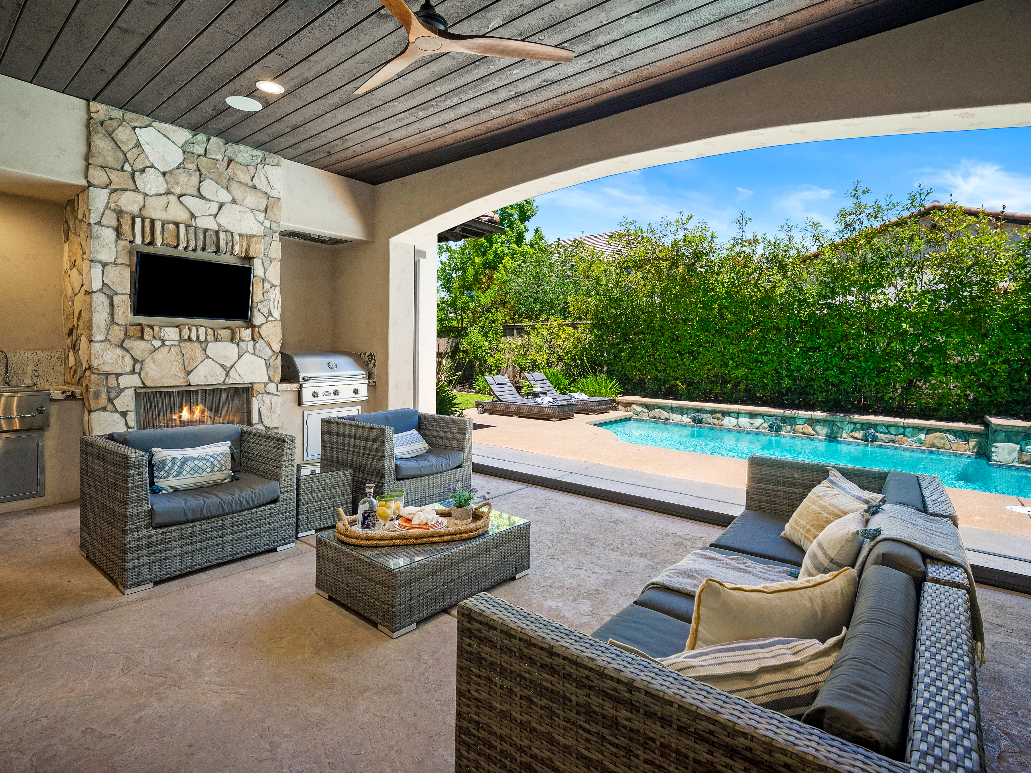 3418 Greenview Drive 