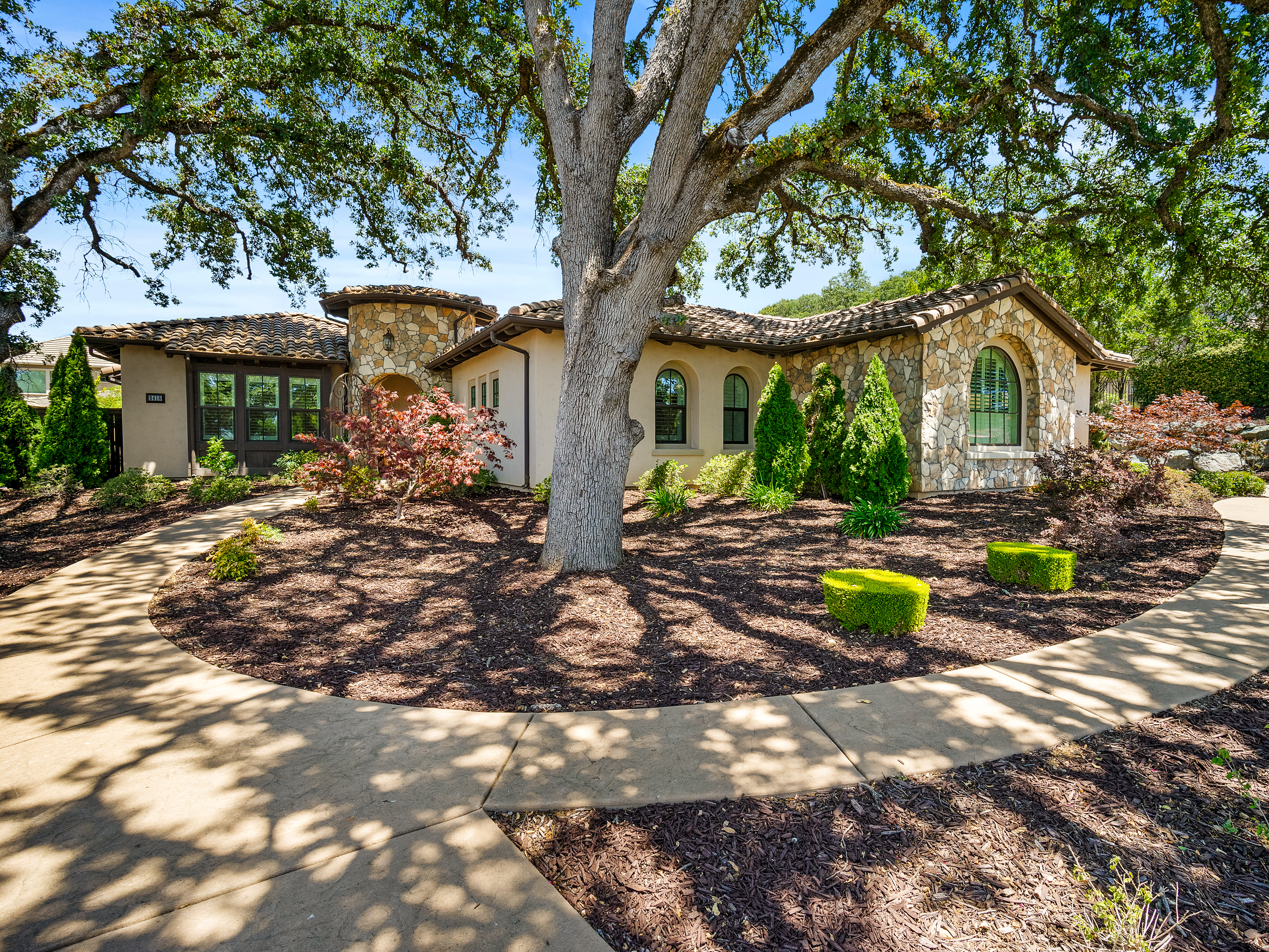 3418 Greenview Drive 