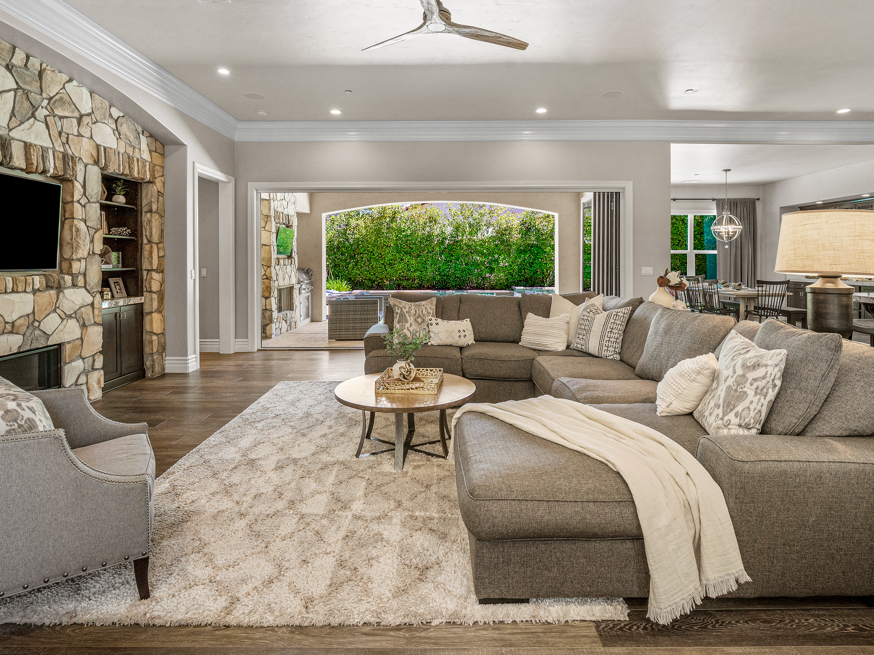 3418 Greenview Drive 