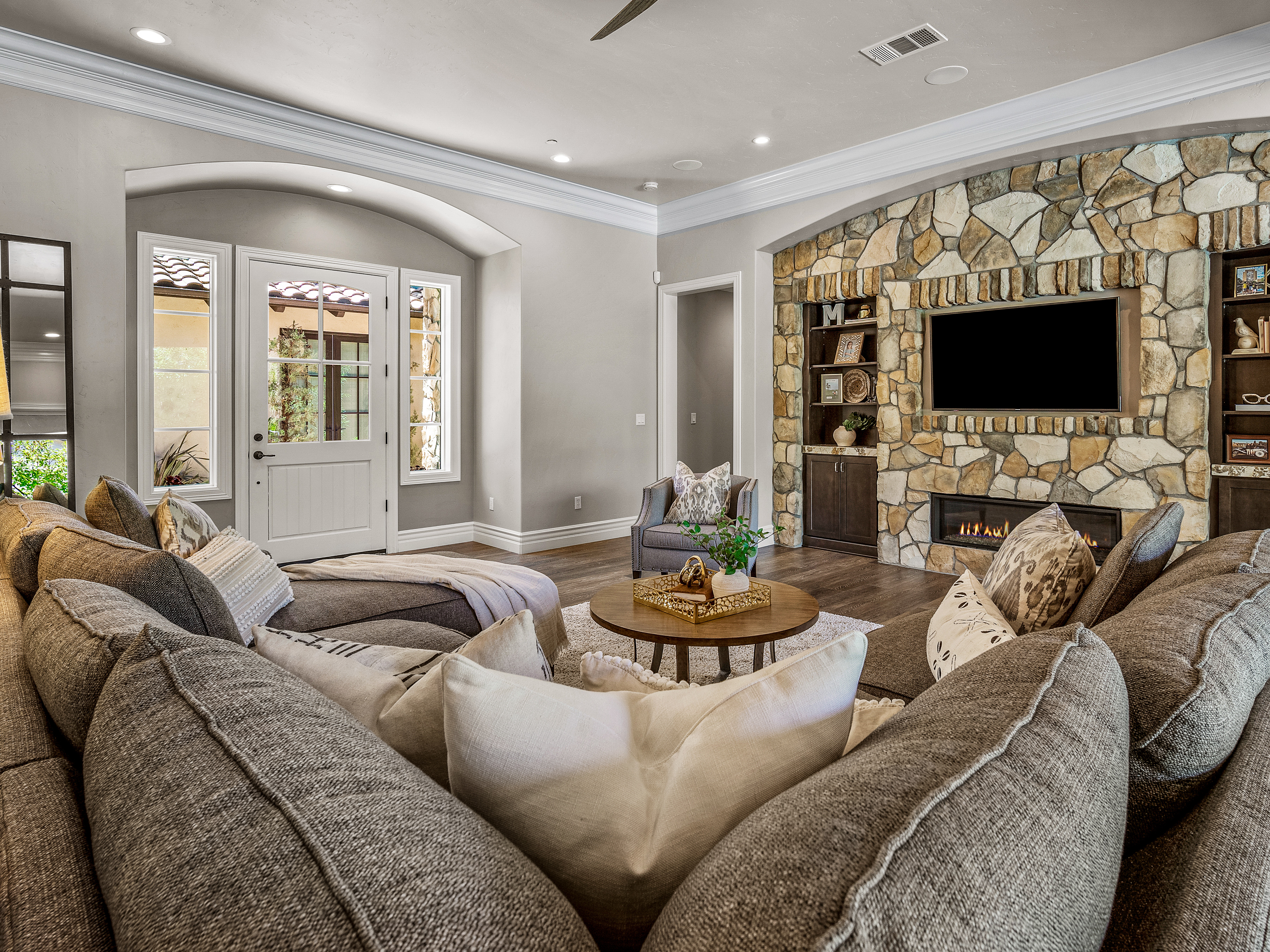 3418 Greenview Drive 