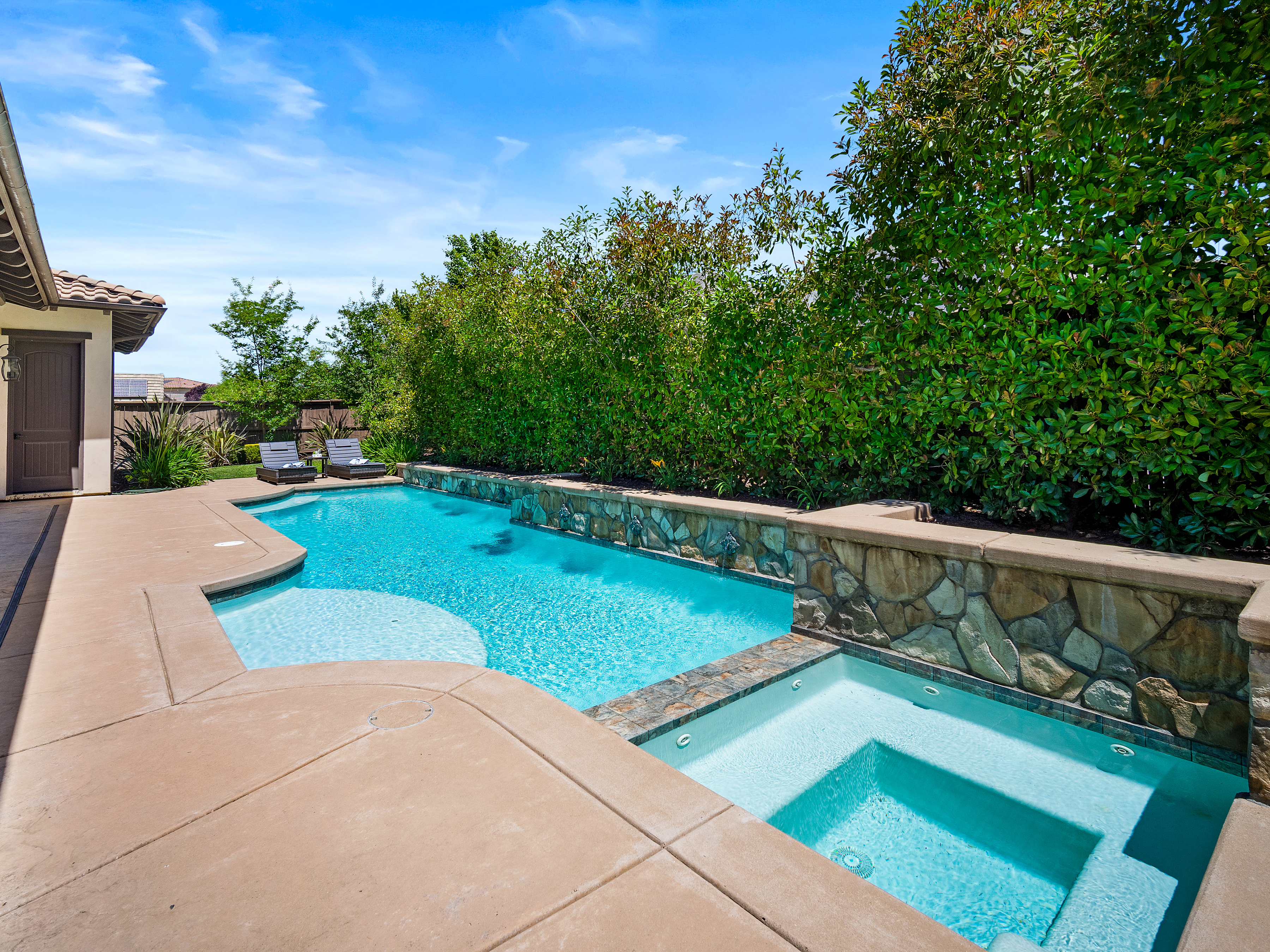 3418 Greenview Drive 