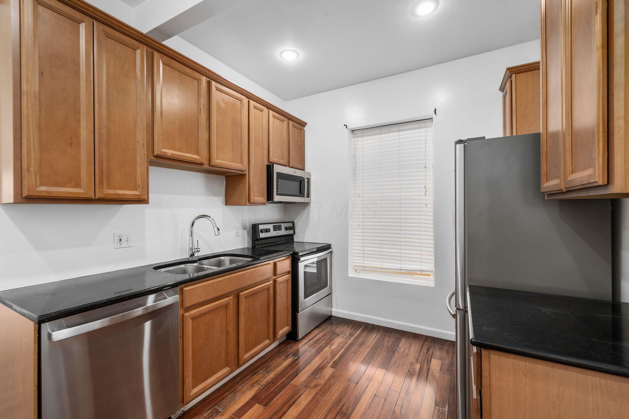 31-33 Linwood Avenue