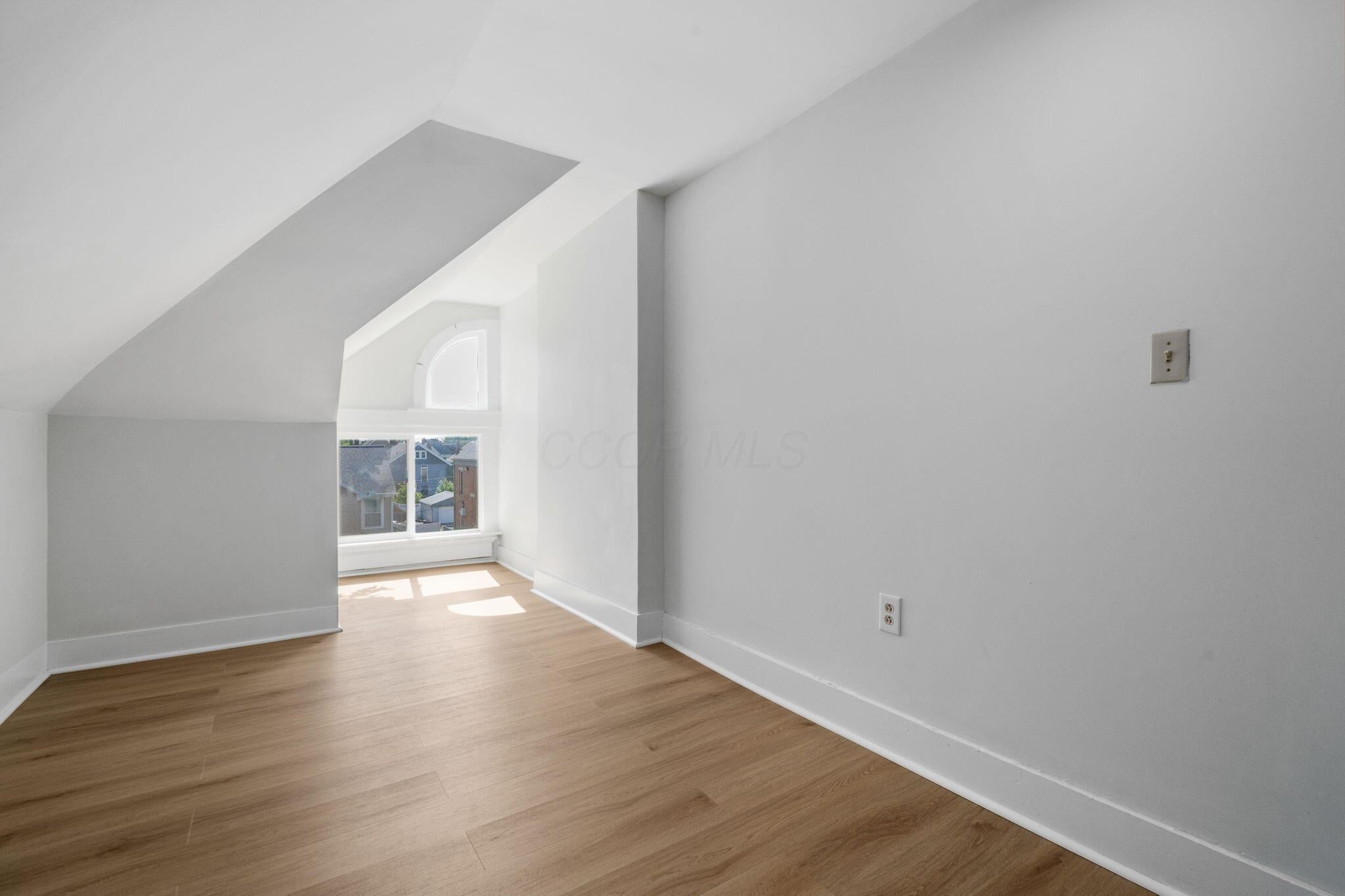 31-33 Linwood Avenue