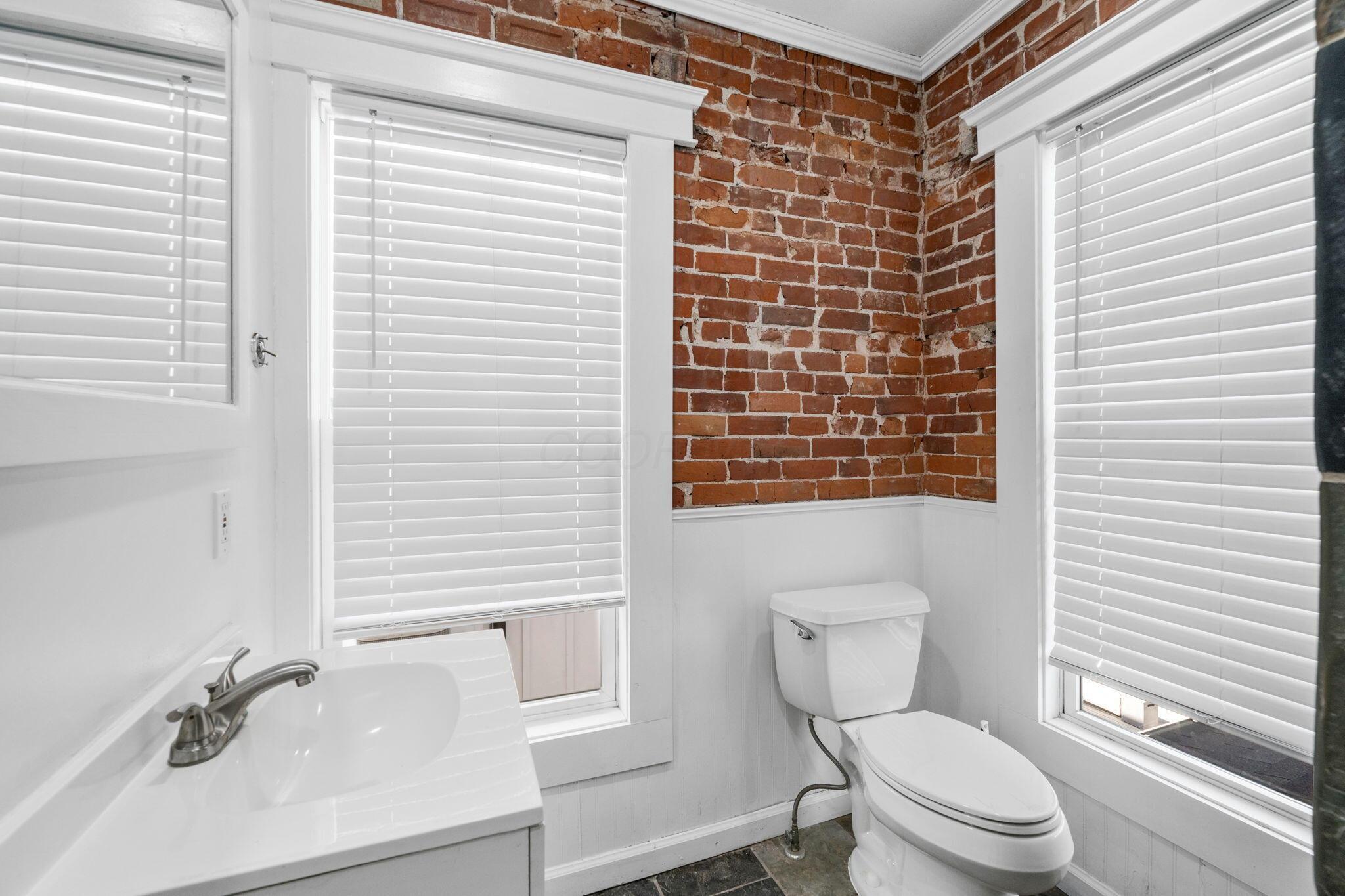 31-33 Linwood Avenue