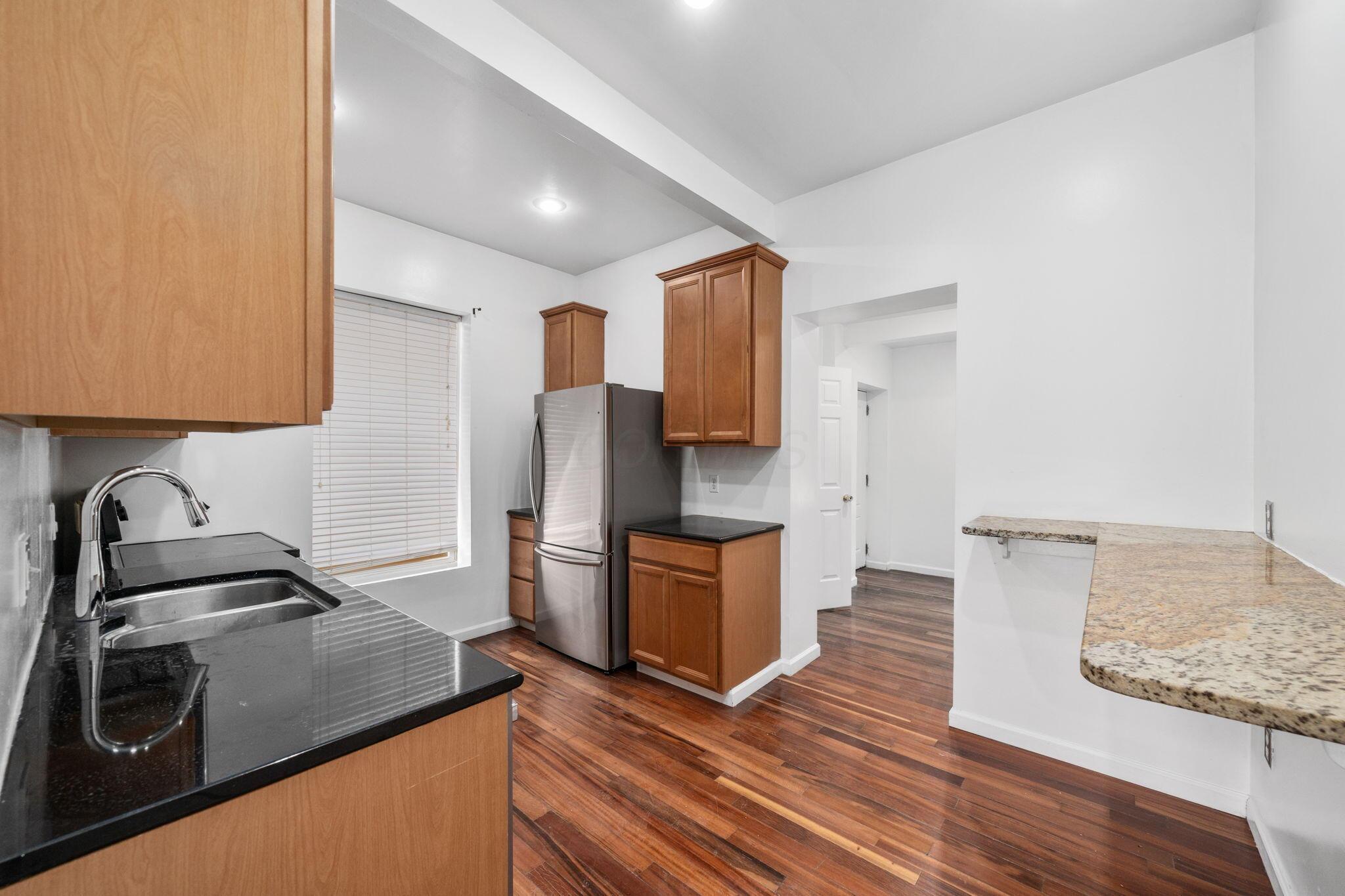 31-33 Linwood Avenue