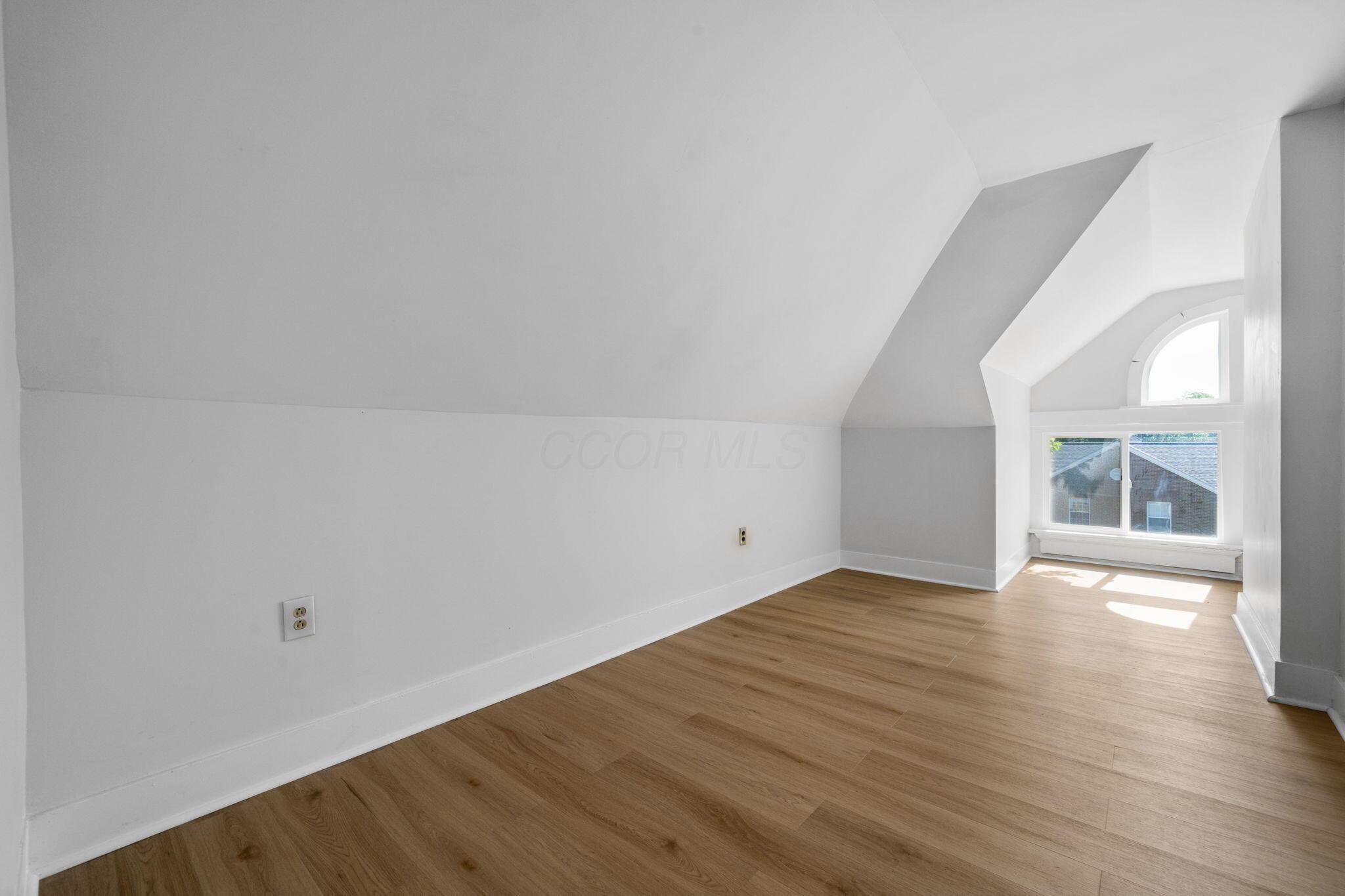 31-33 Linwood Avenue