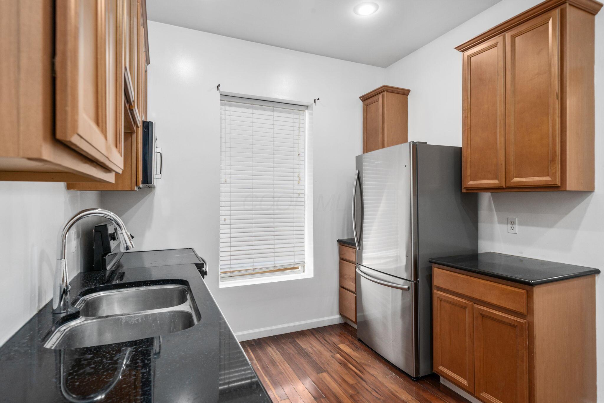 31-33 Linwood Avenue