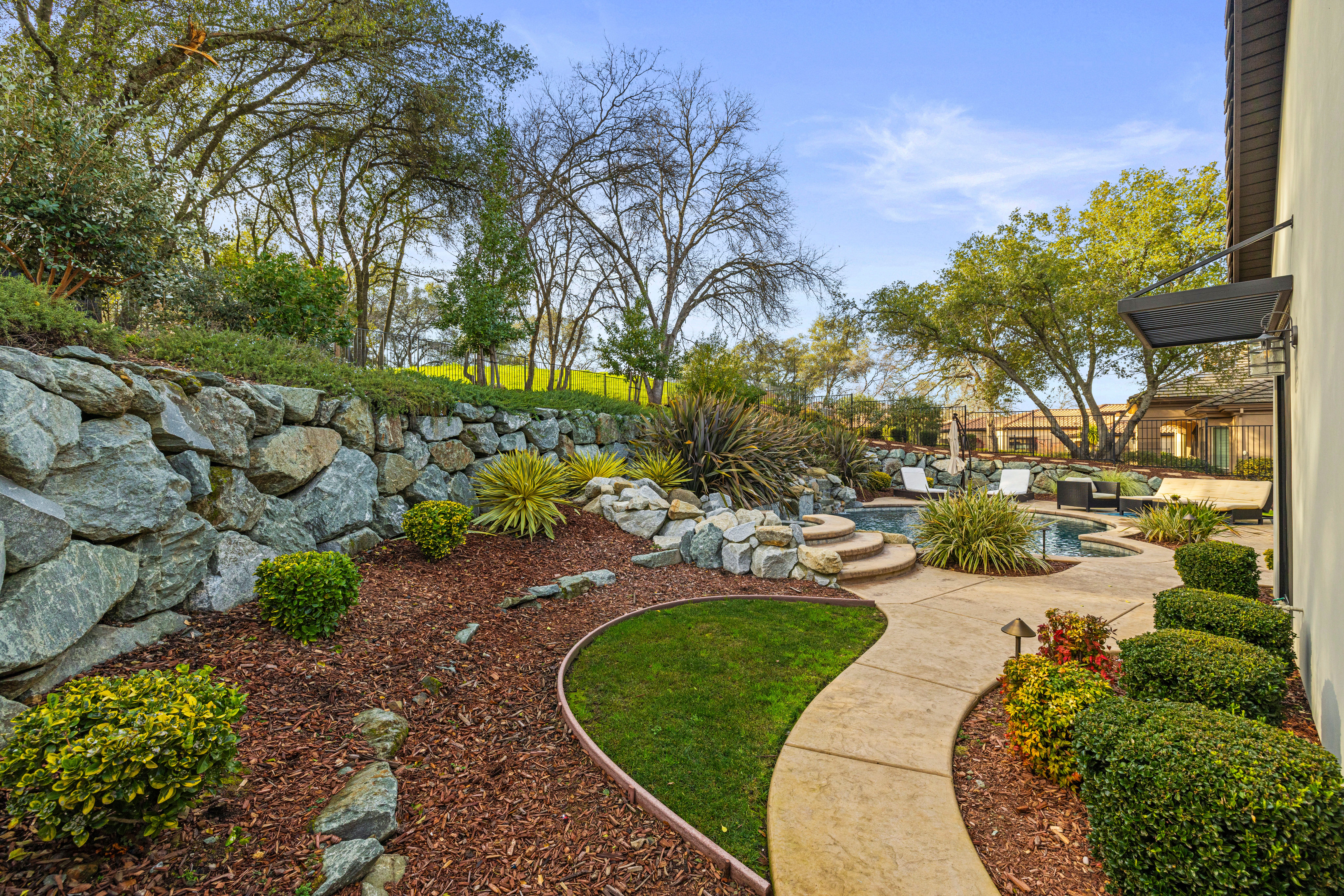 6040 Aldea Drive 