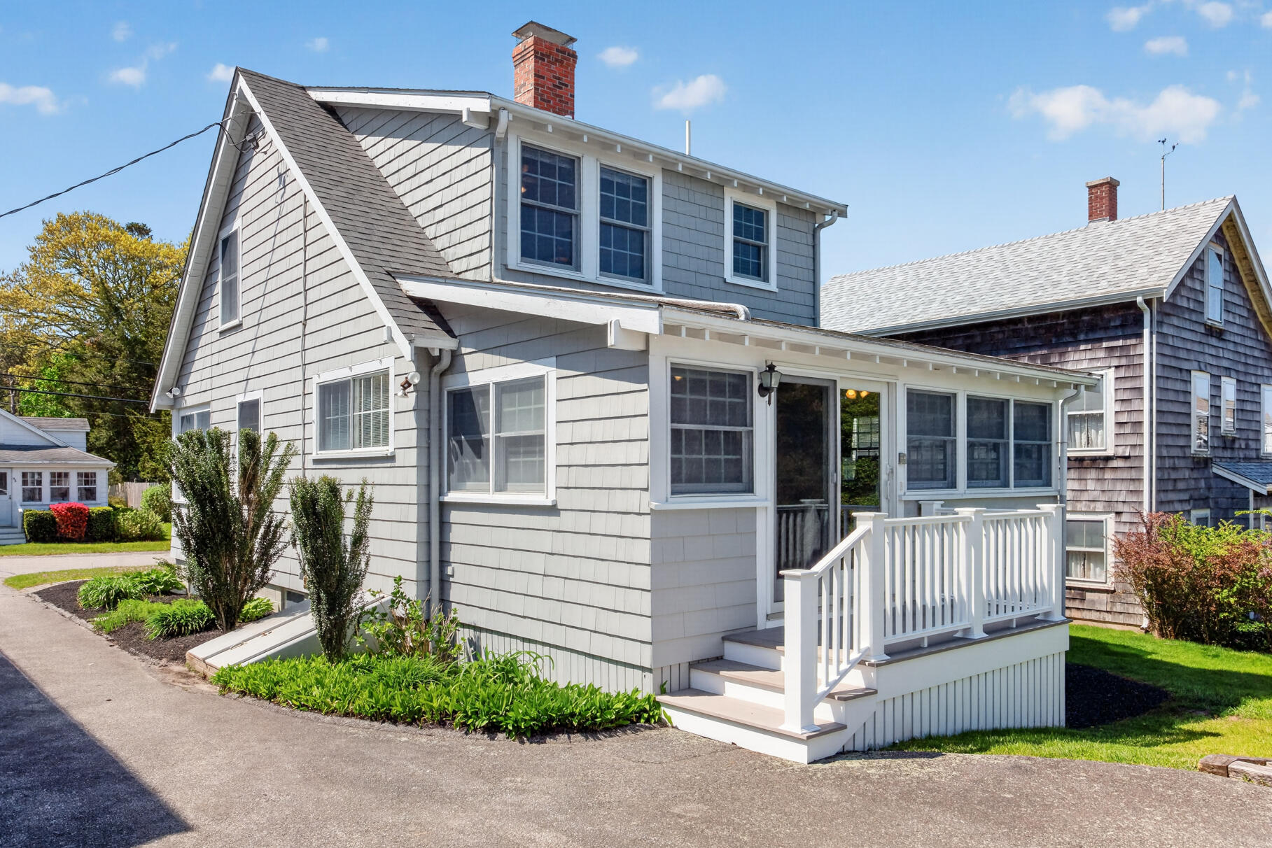 52 Circuit Avenue