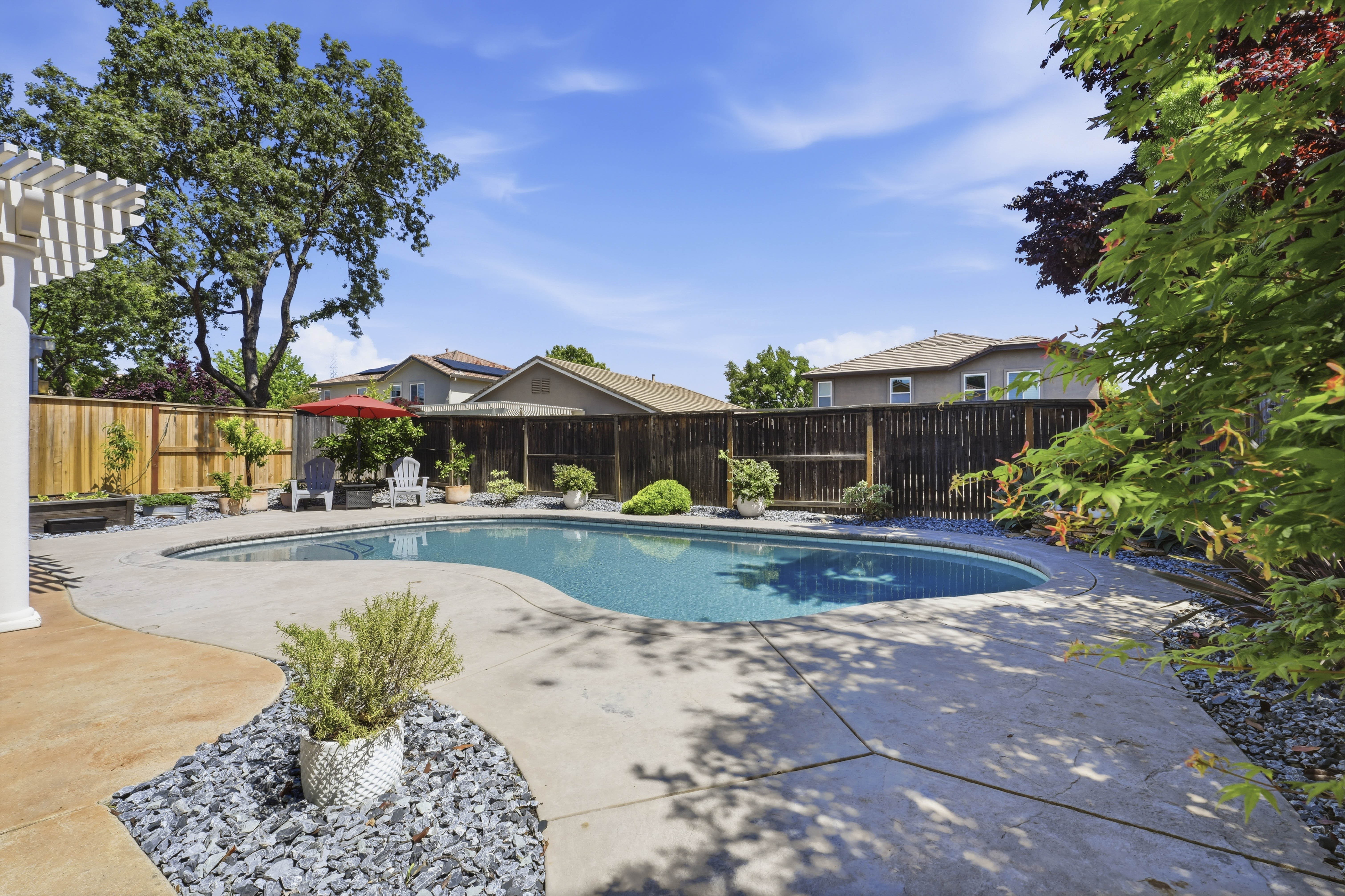 1529 Thurman Way 