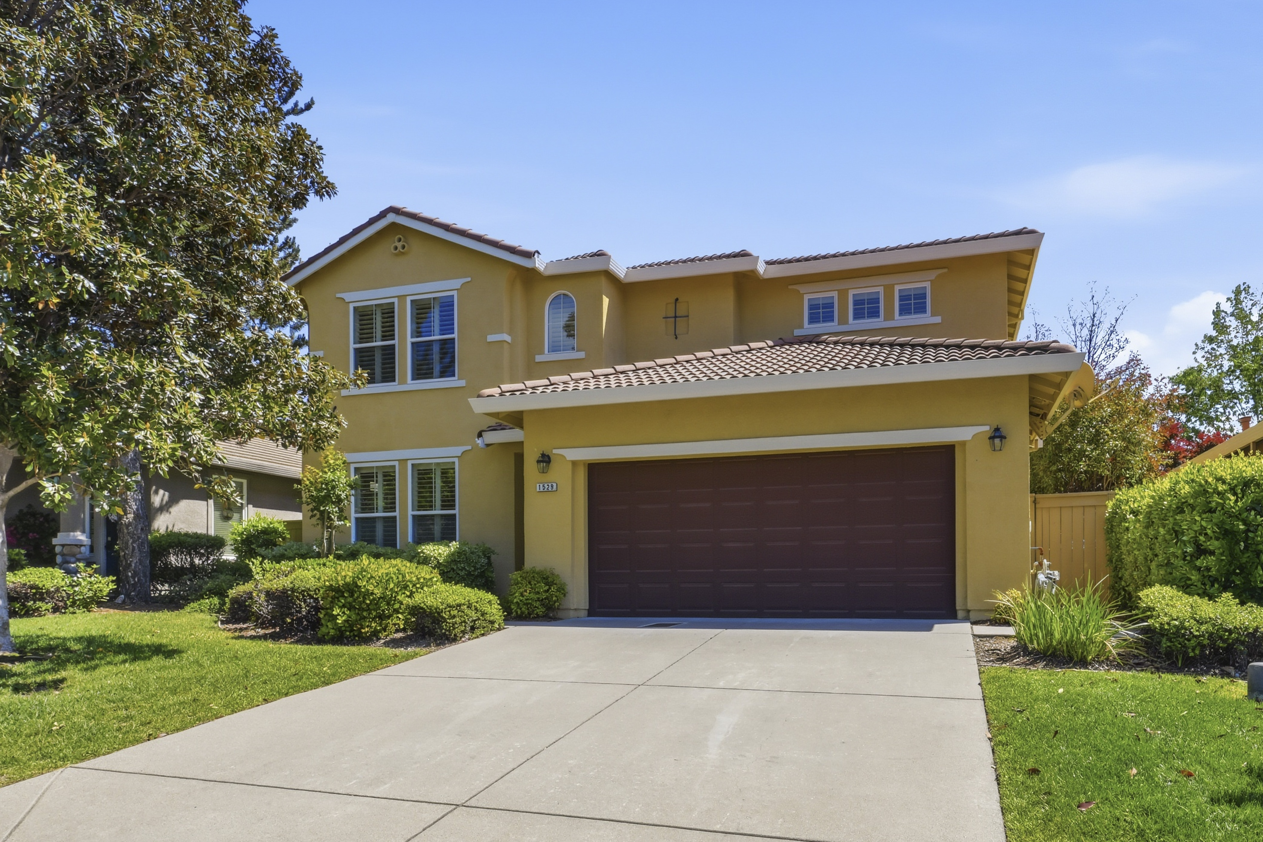 1529 Thurman Way 