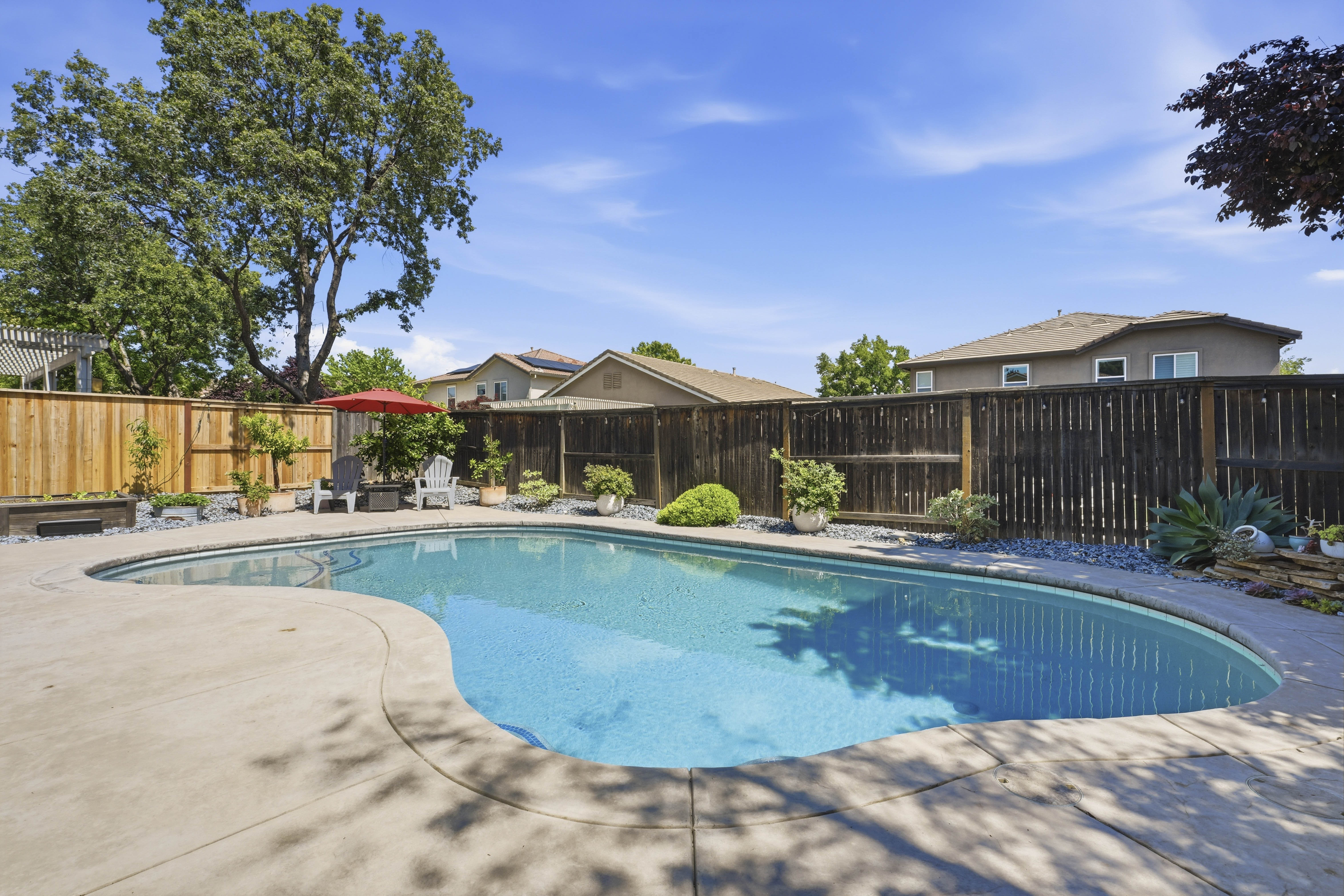 1529 Thurman Way 
