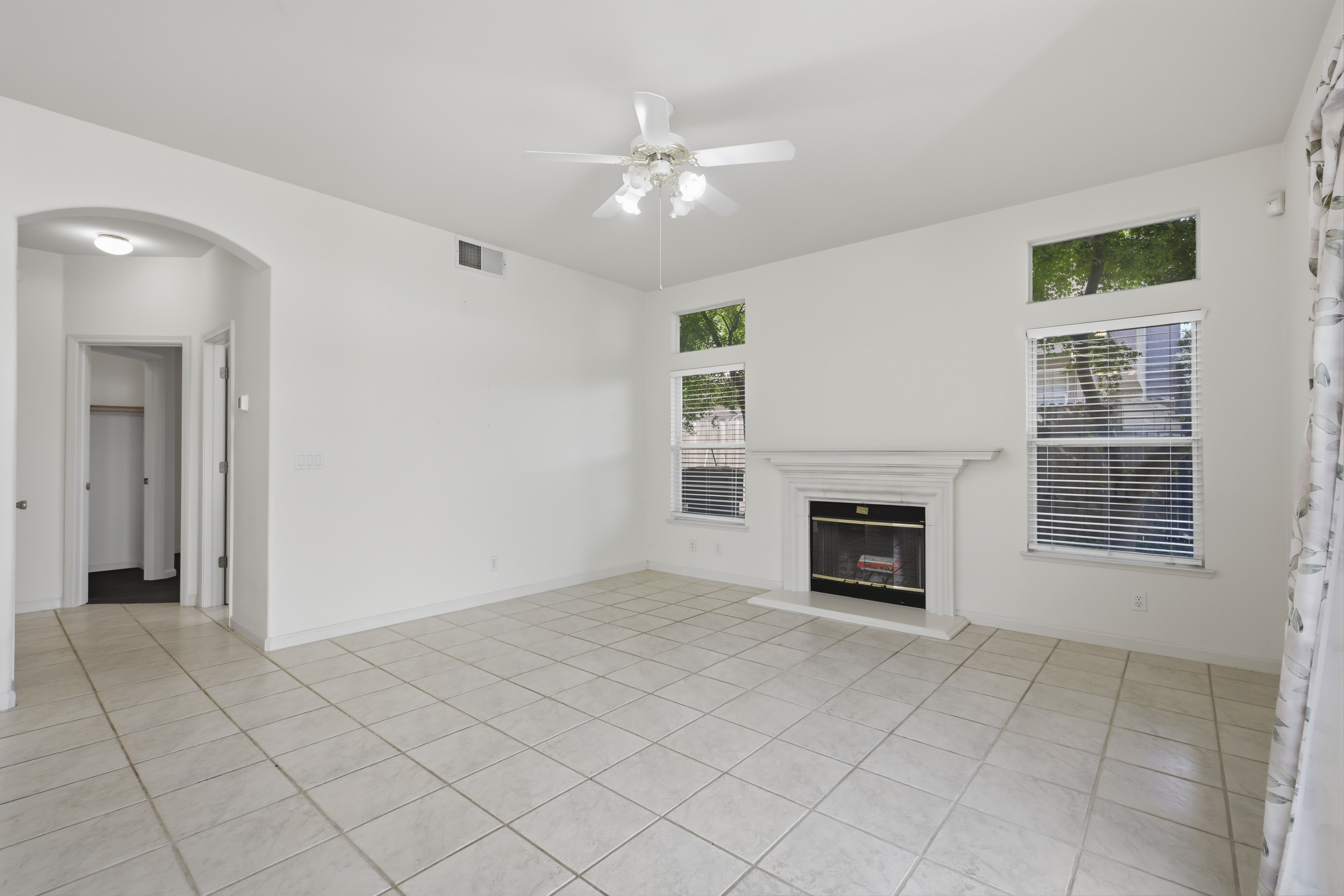 1240 Camino Capistrano 