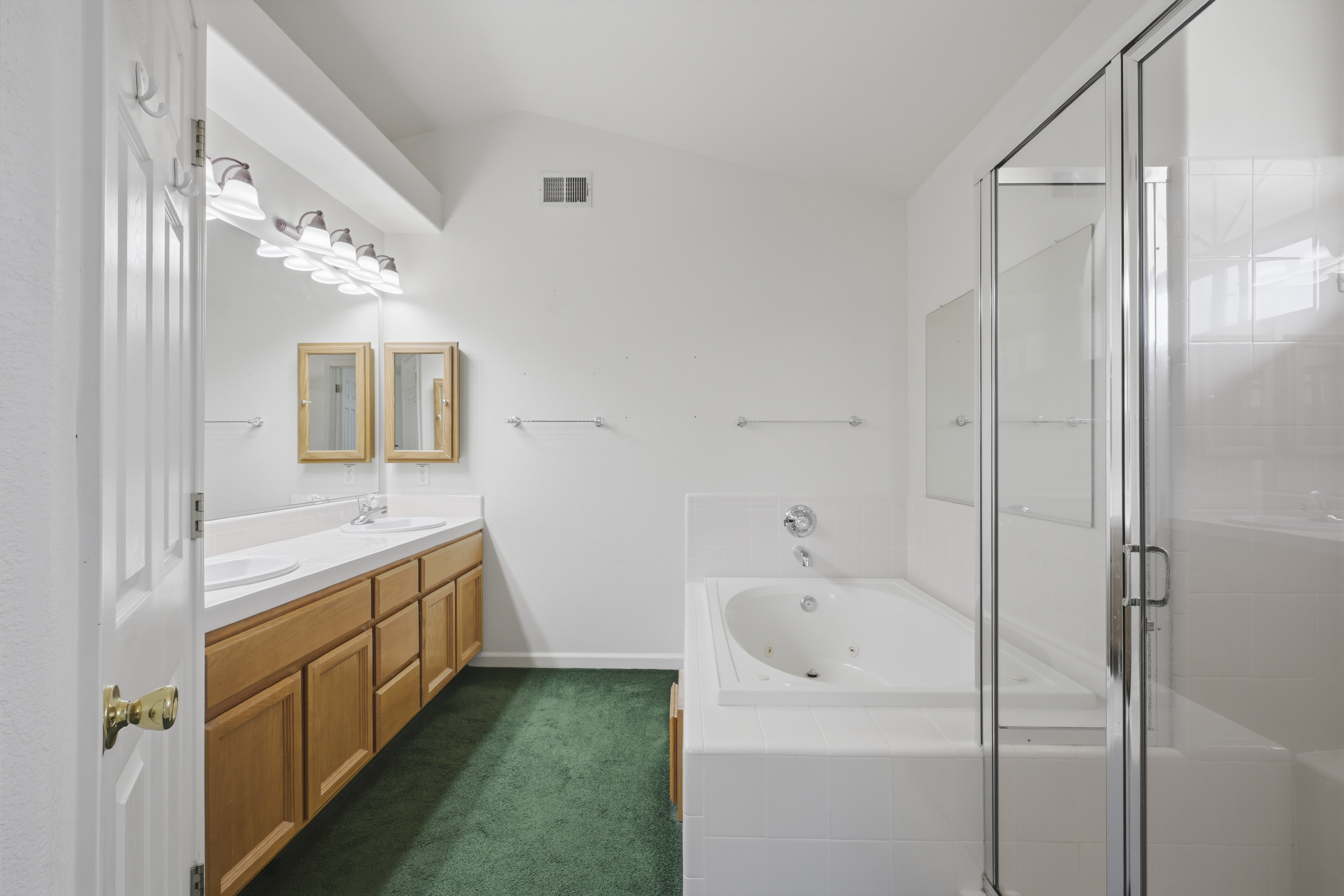 1240 Camino Capistrano 