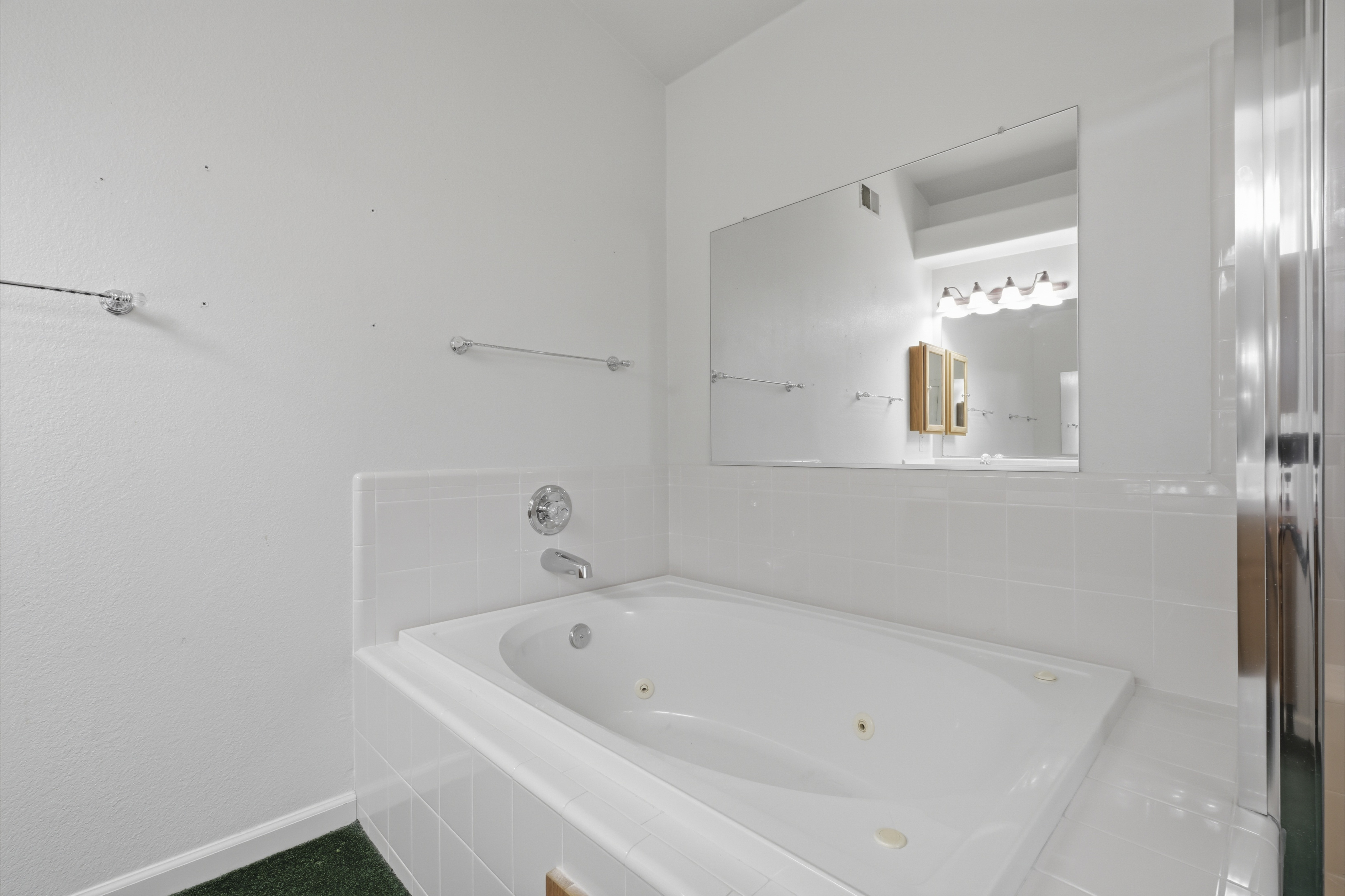 1240 Camino Capistrano 