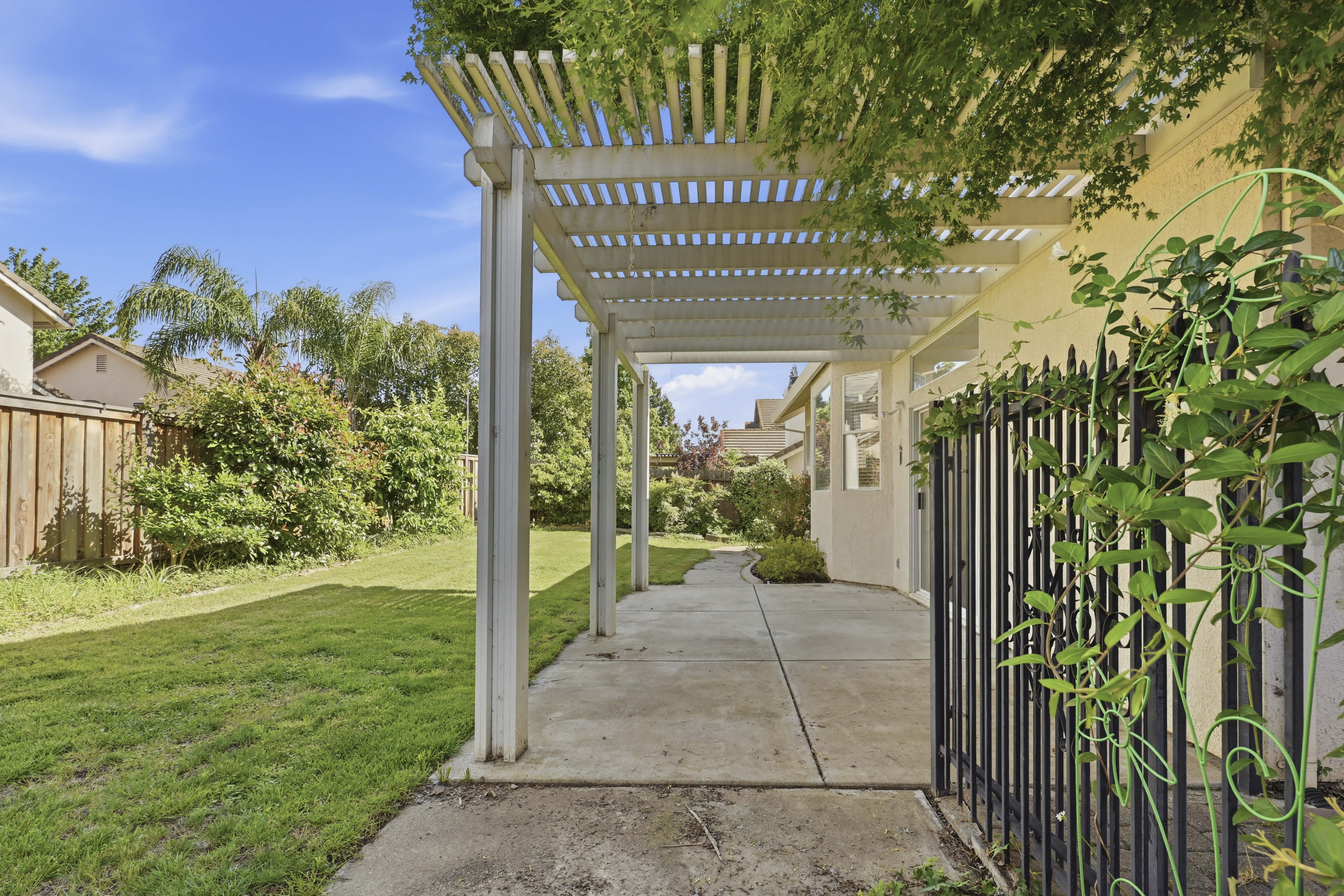 1240 Camino Capistrano 