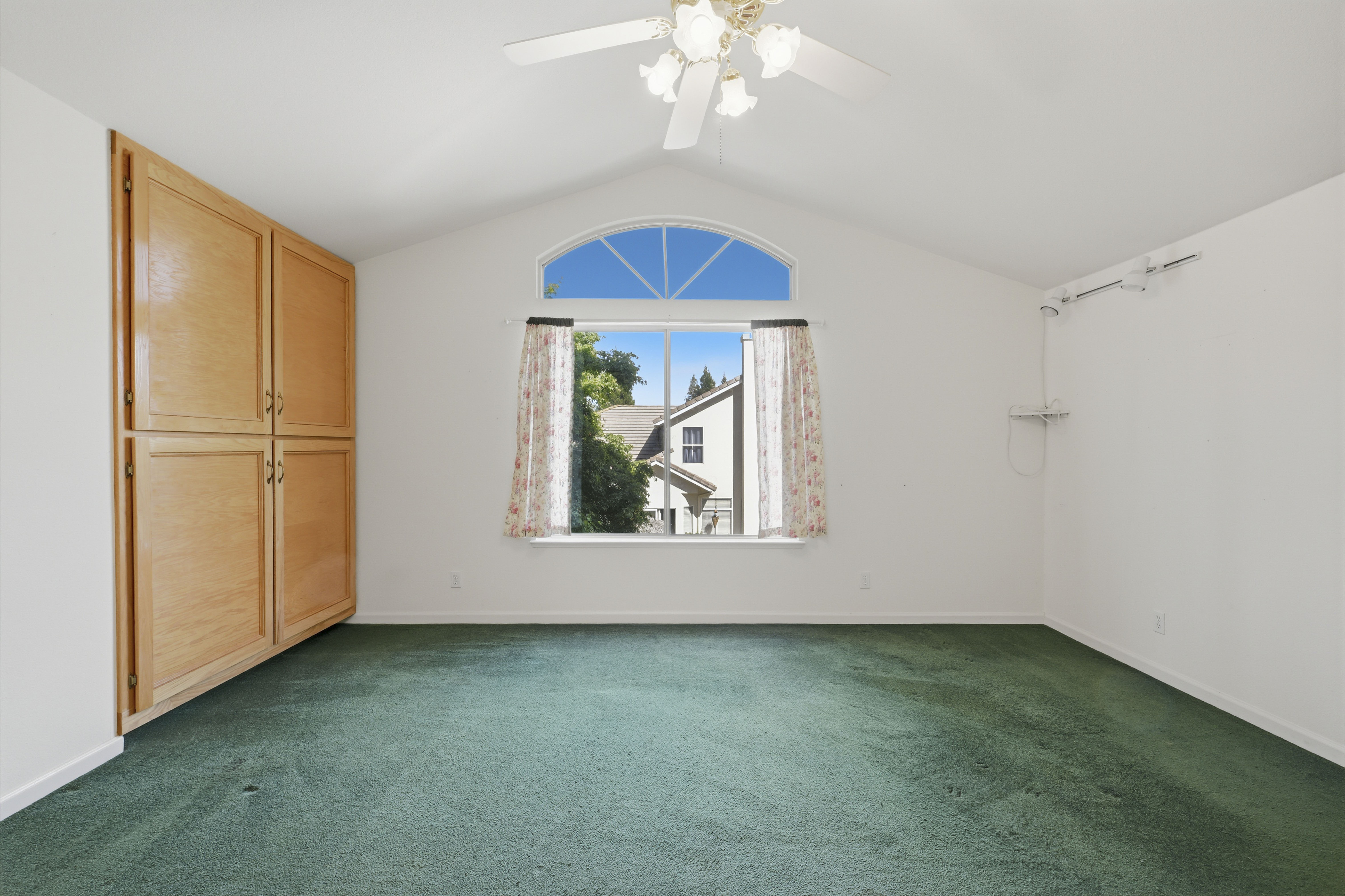 1240 Camino Capistrano 