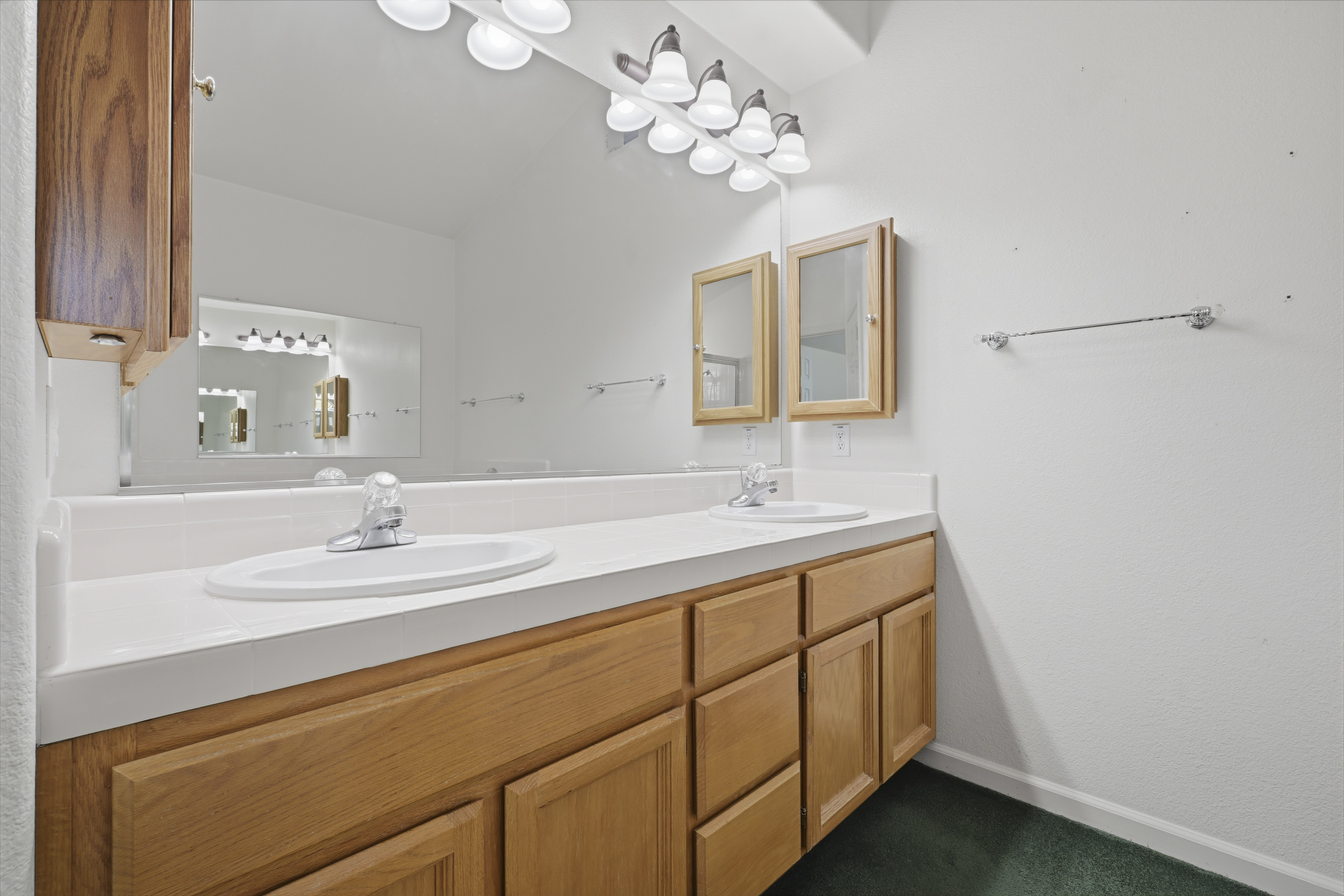 1240 Camino Capistrano 