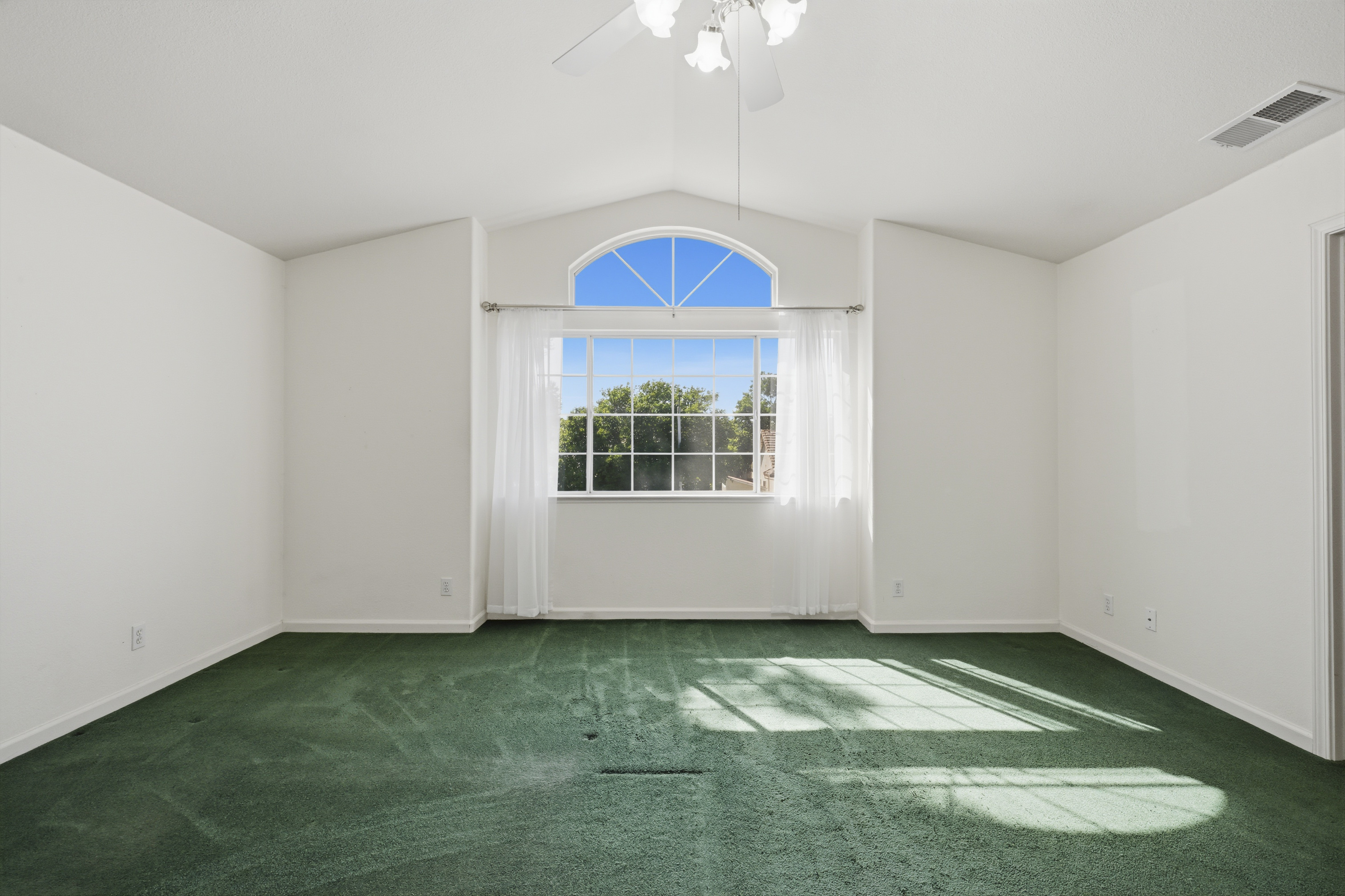 1240 Camino Capistrano 