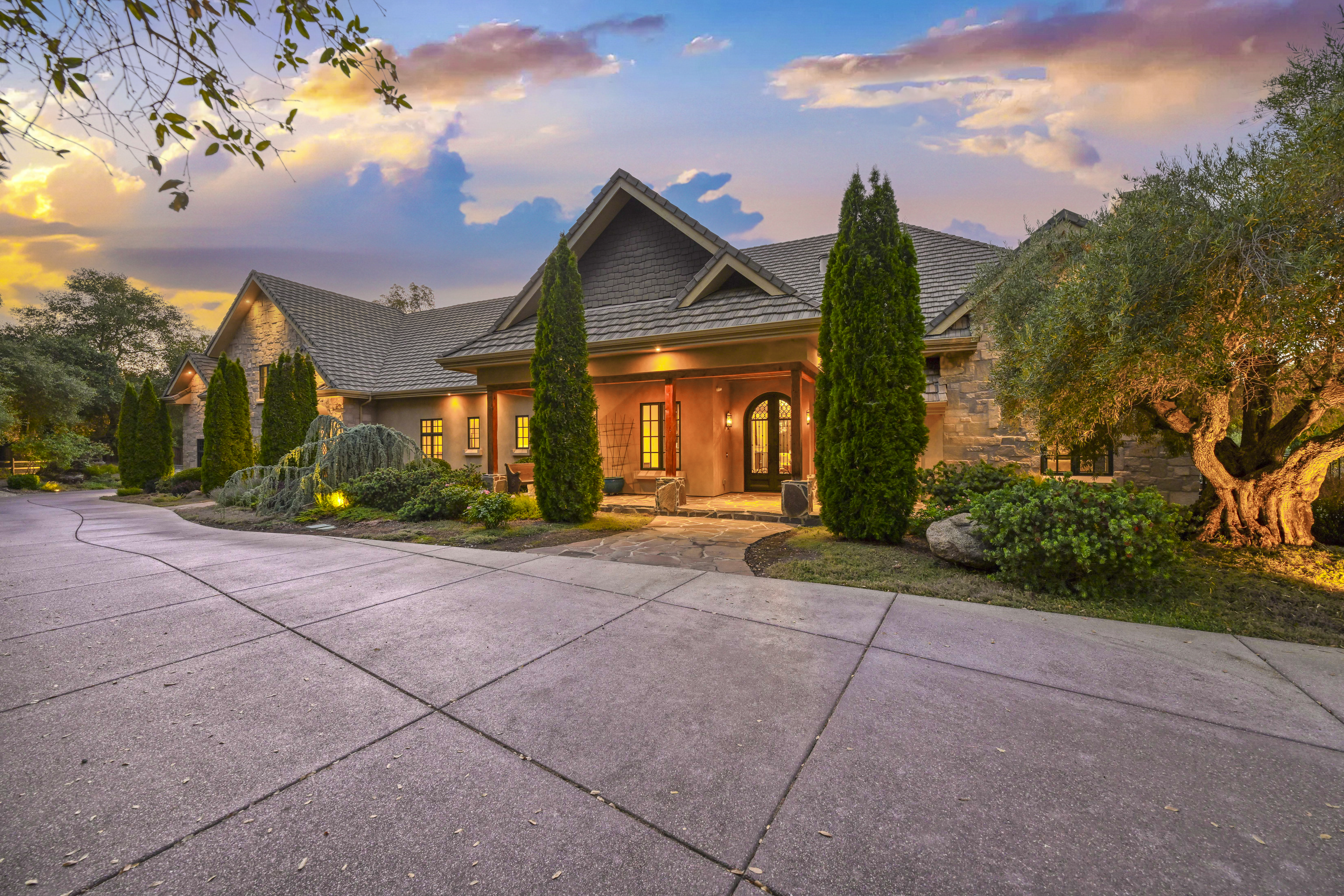 8611 Angeli Lane 