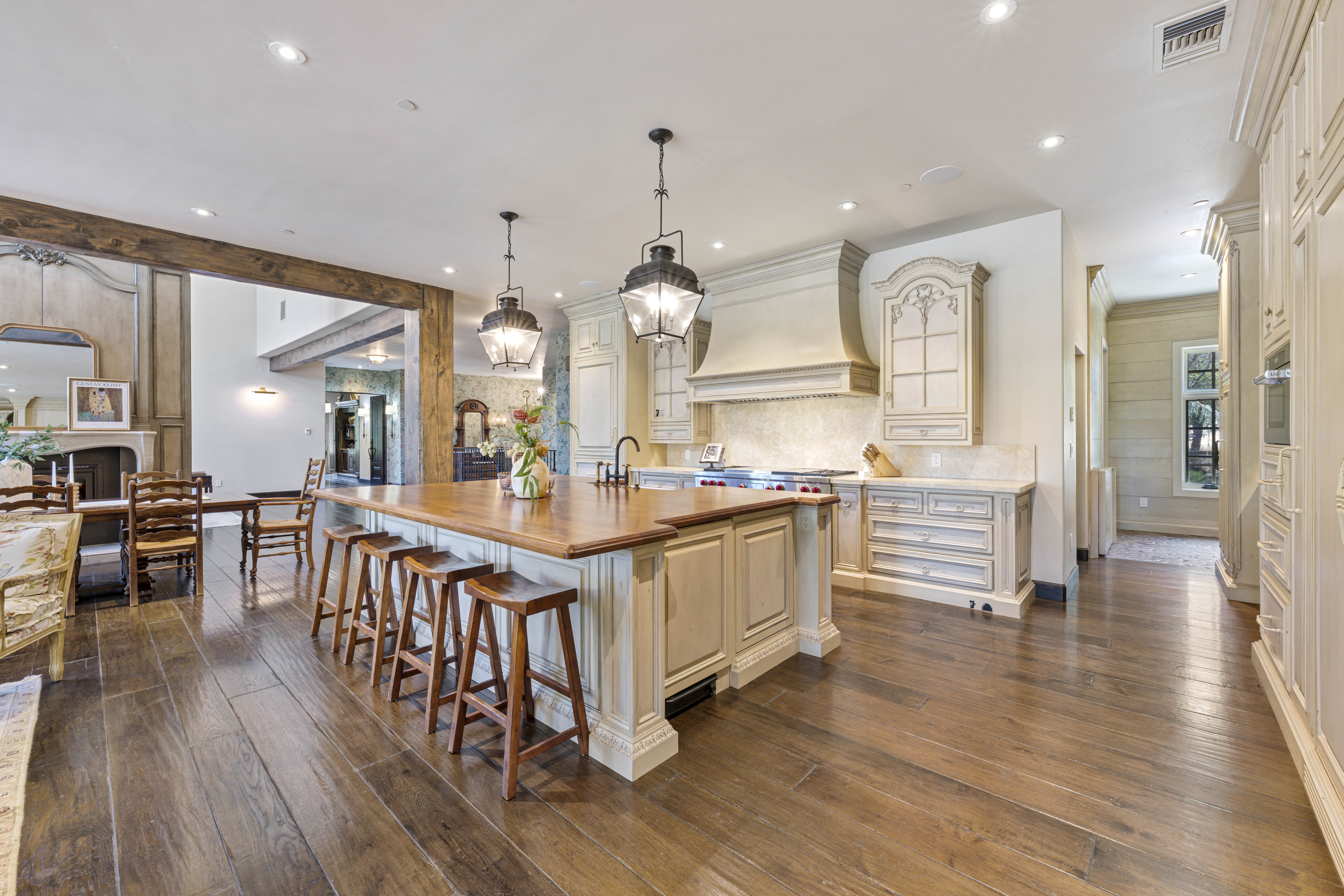 8611 Angeli Lane 