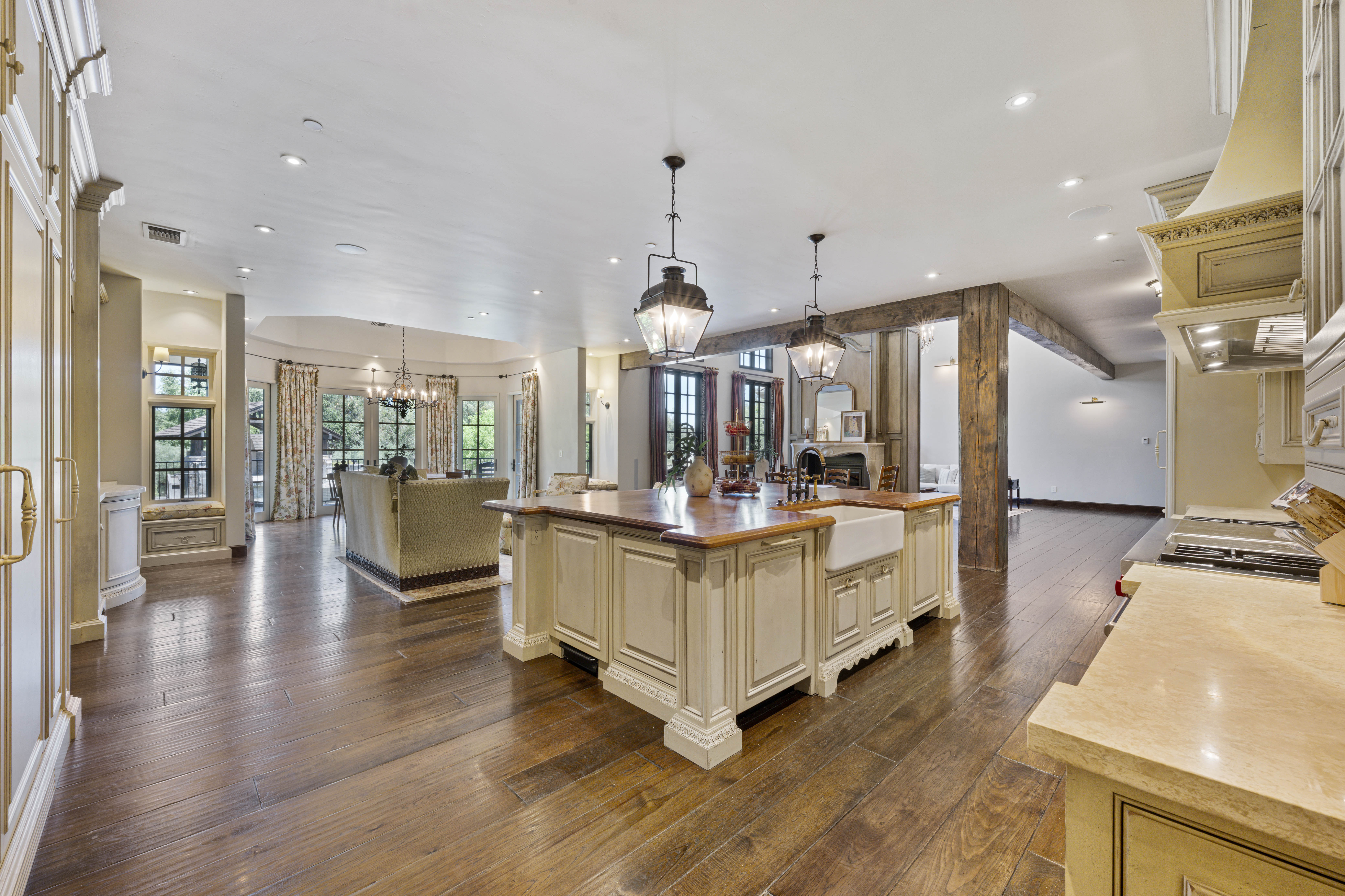 8611 Angeli Lane 