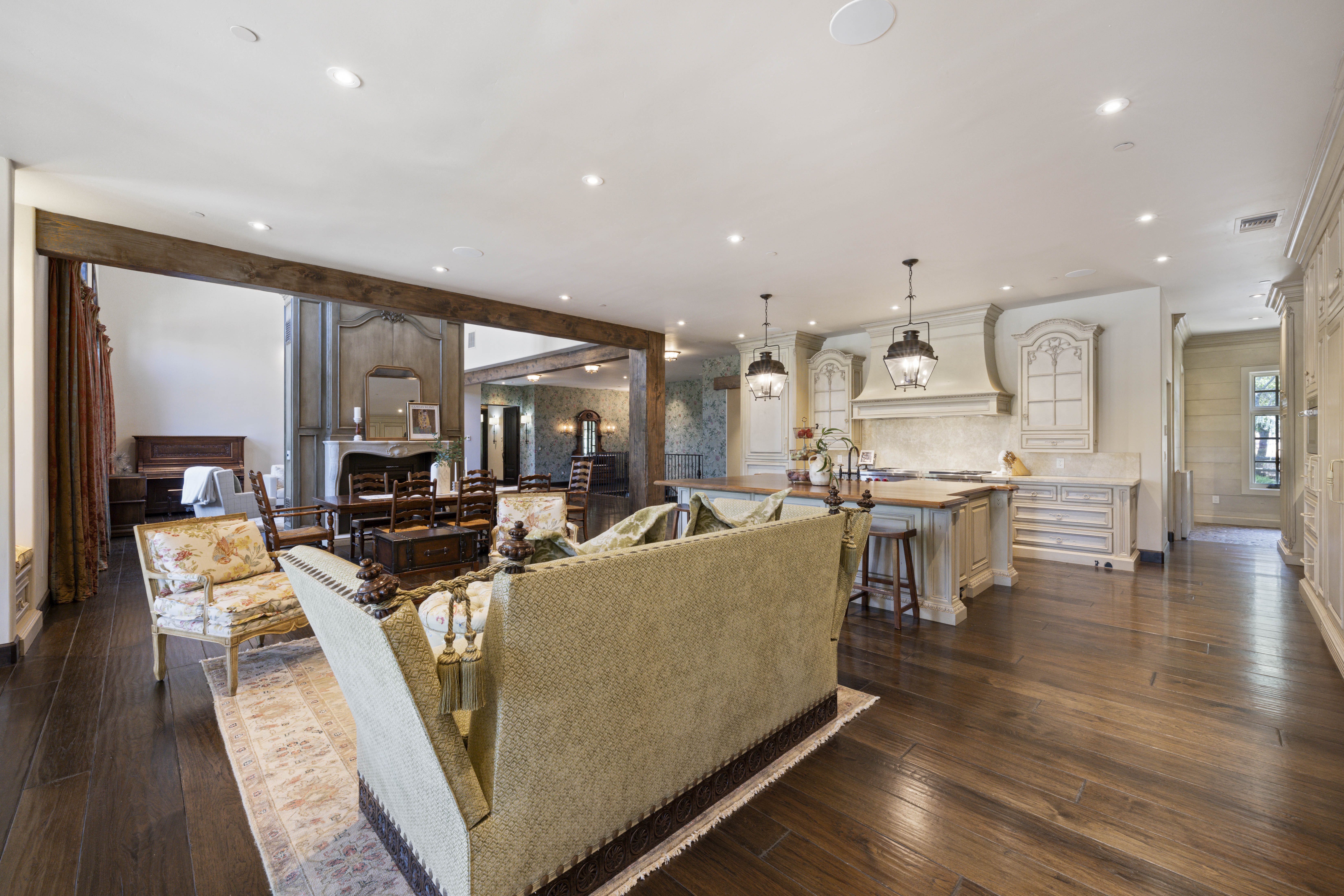 8611 Angeli Lane 