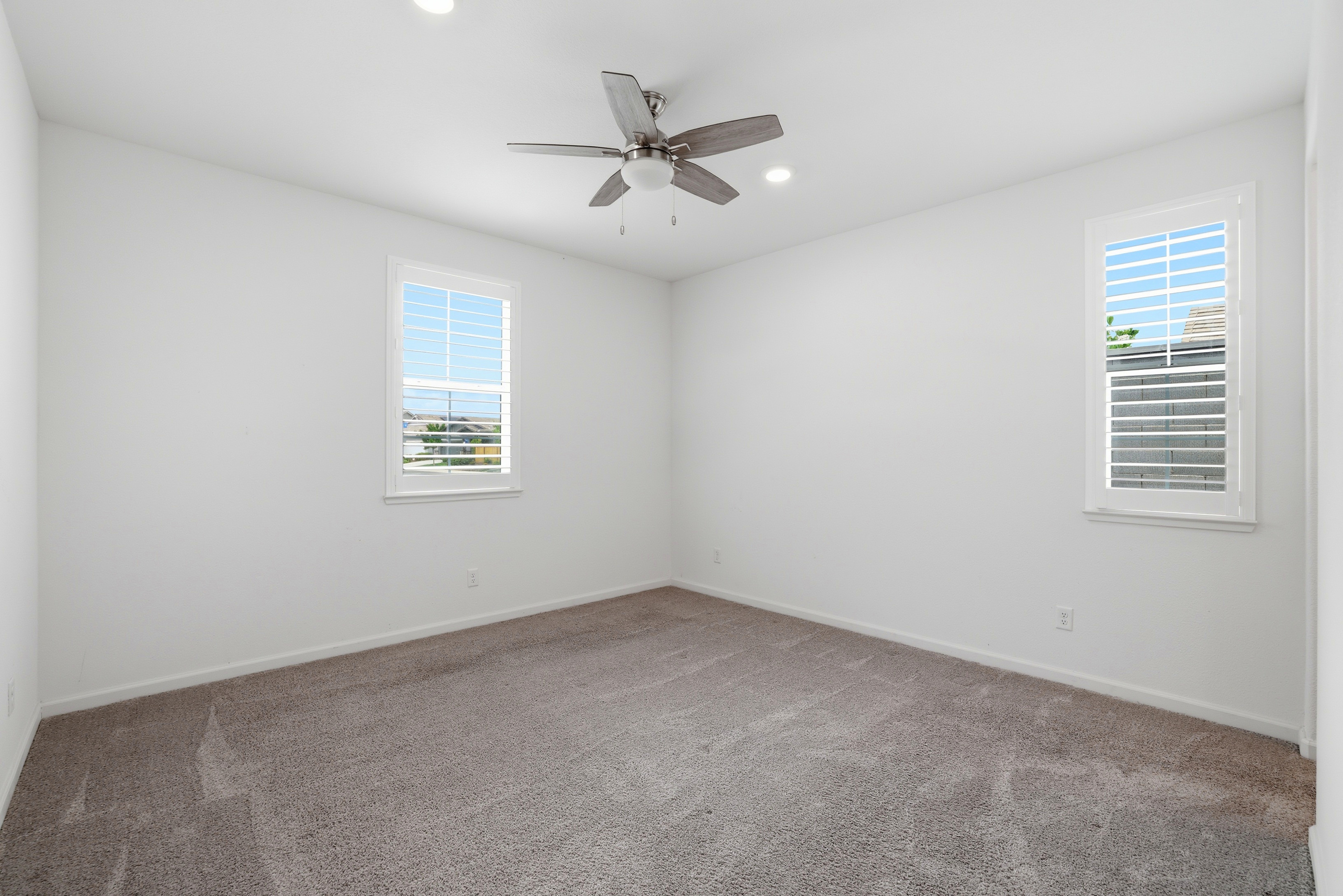 979 Carson River Drive 