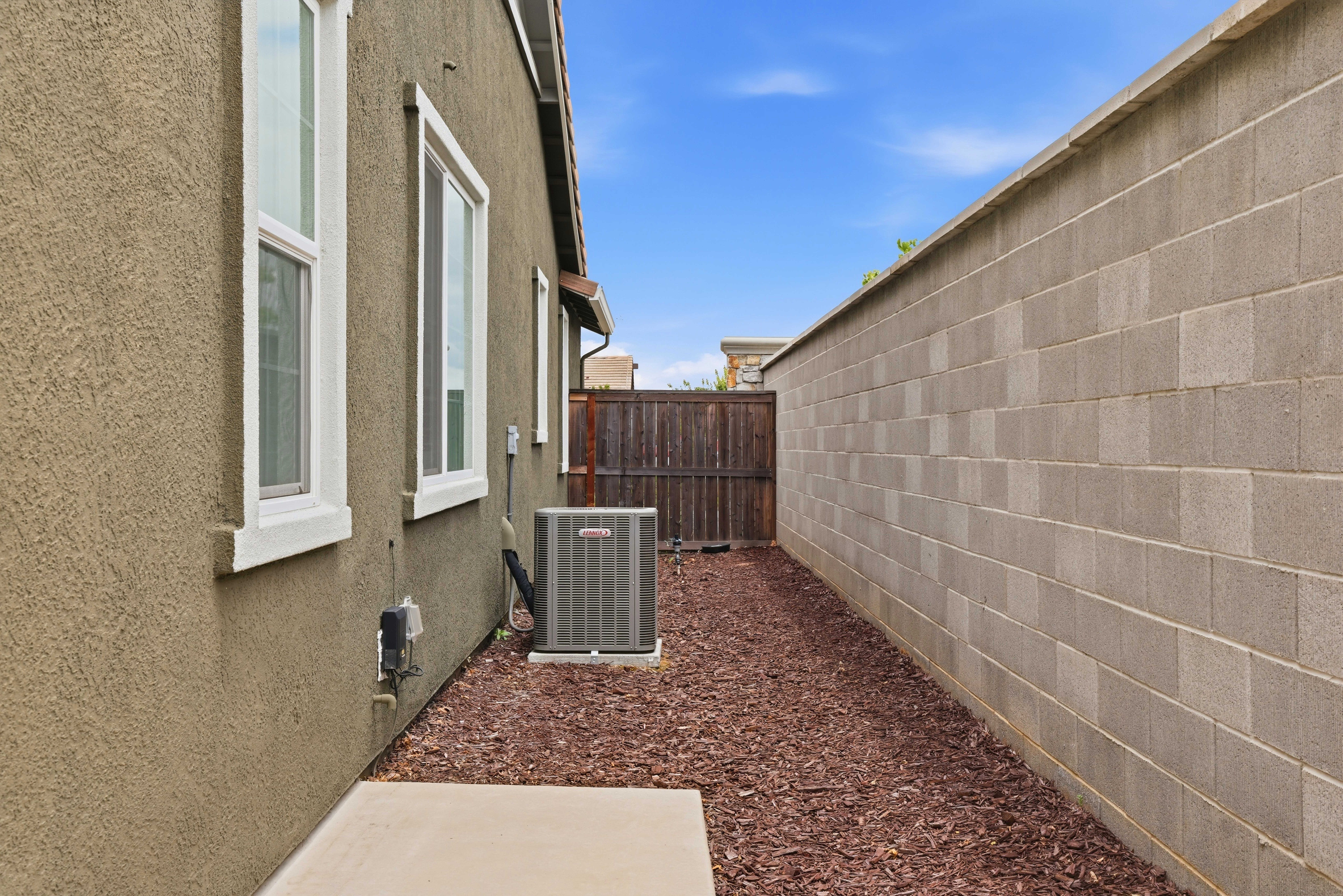 979 Carson River Drive 