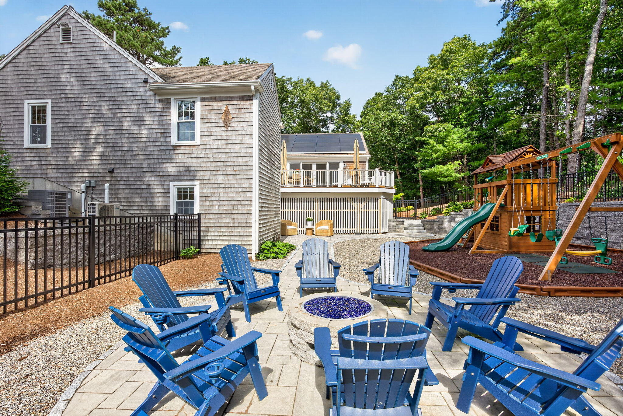 4 Wolf Hill Road